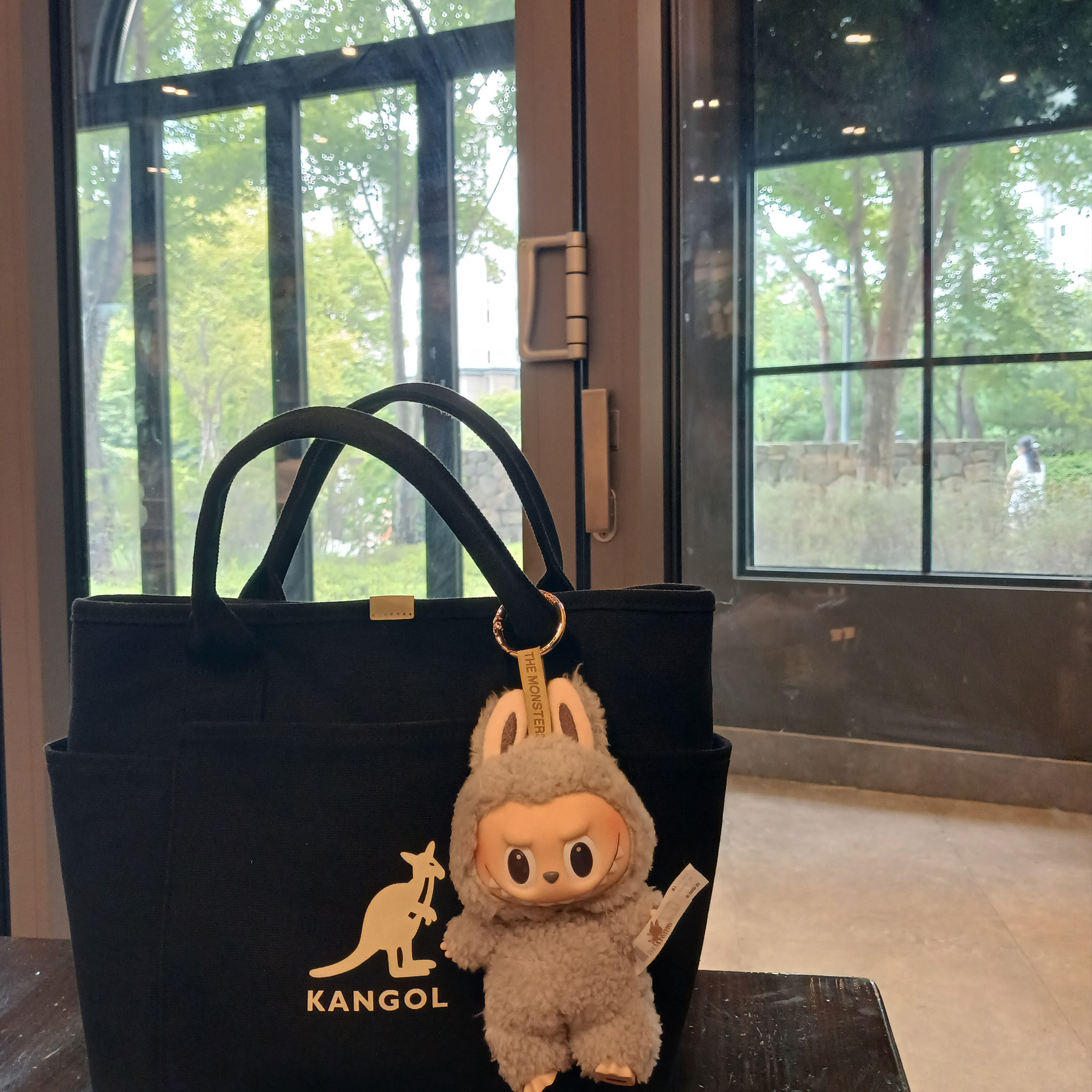 Pop Mart Labubu The Monsters Labubu Tasty Macarons Series Sesame Bean Keyring (Opened Case) 착용 스타일