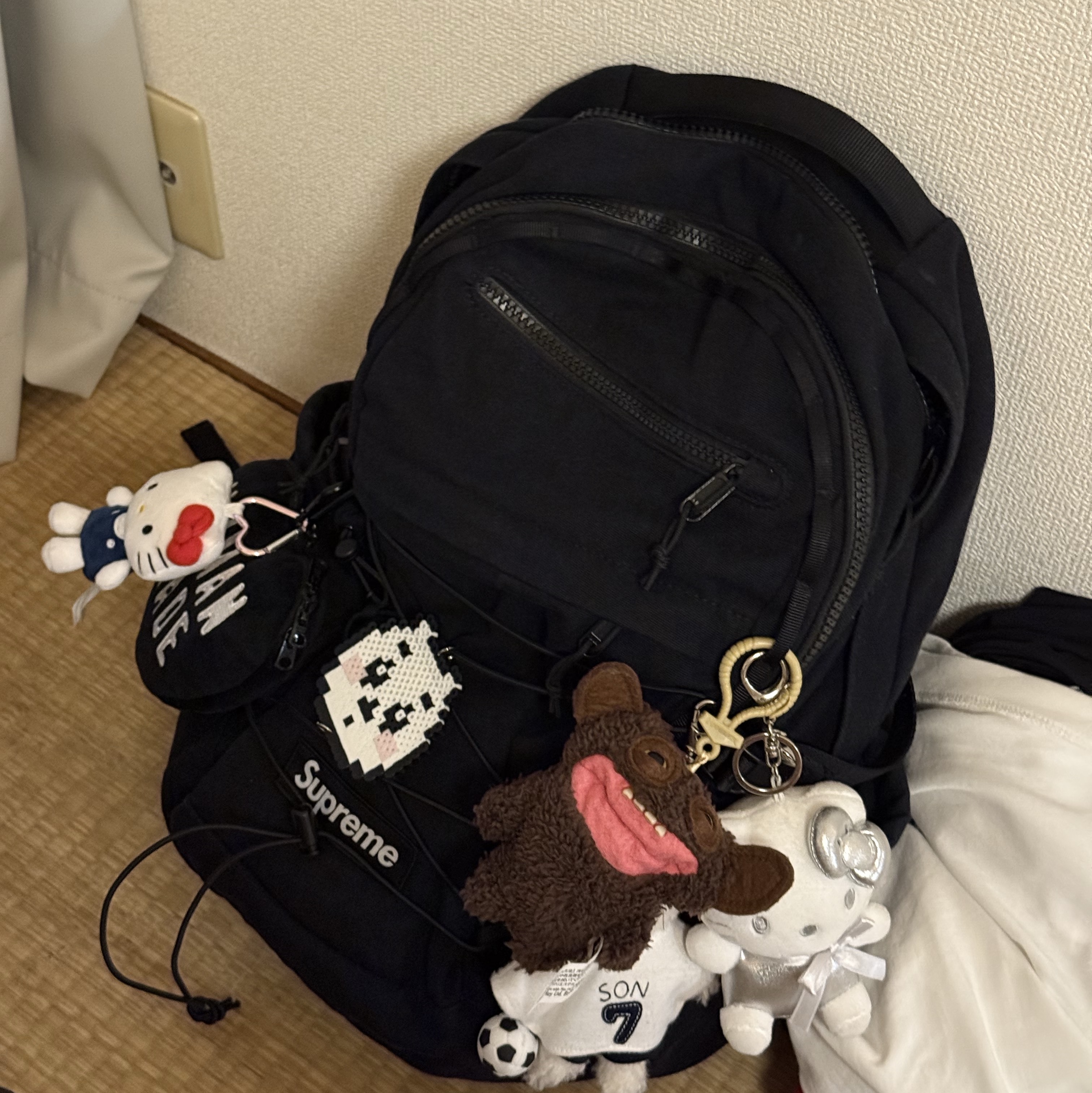 Human Made Heart Pass Holder Black, Supreme Backpack Black - 25SS 착용 스타일