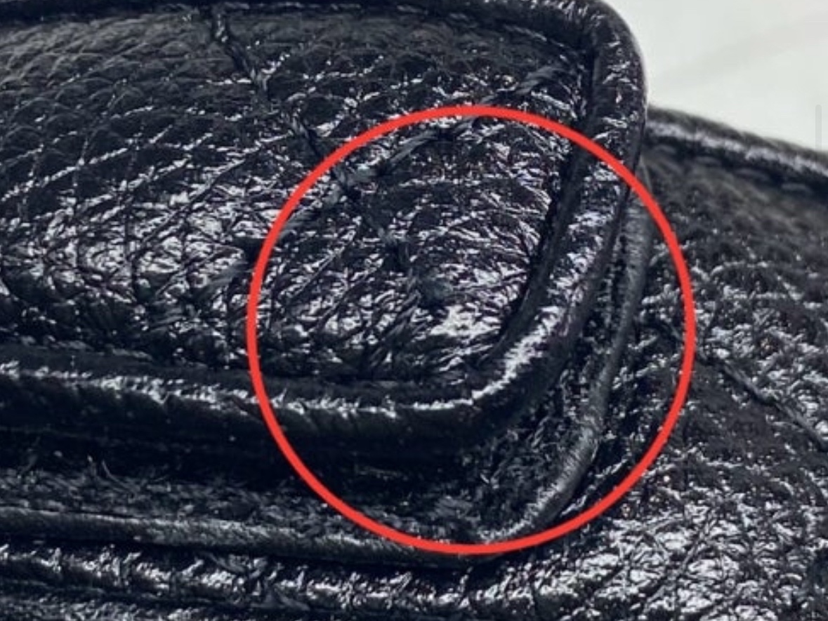 (W) Chanel Sandals Grained Calfskin & Black 착용 스타일 - 1