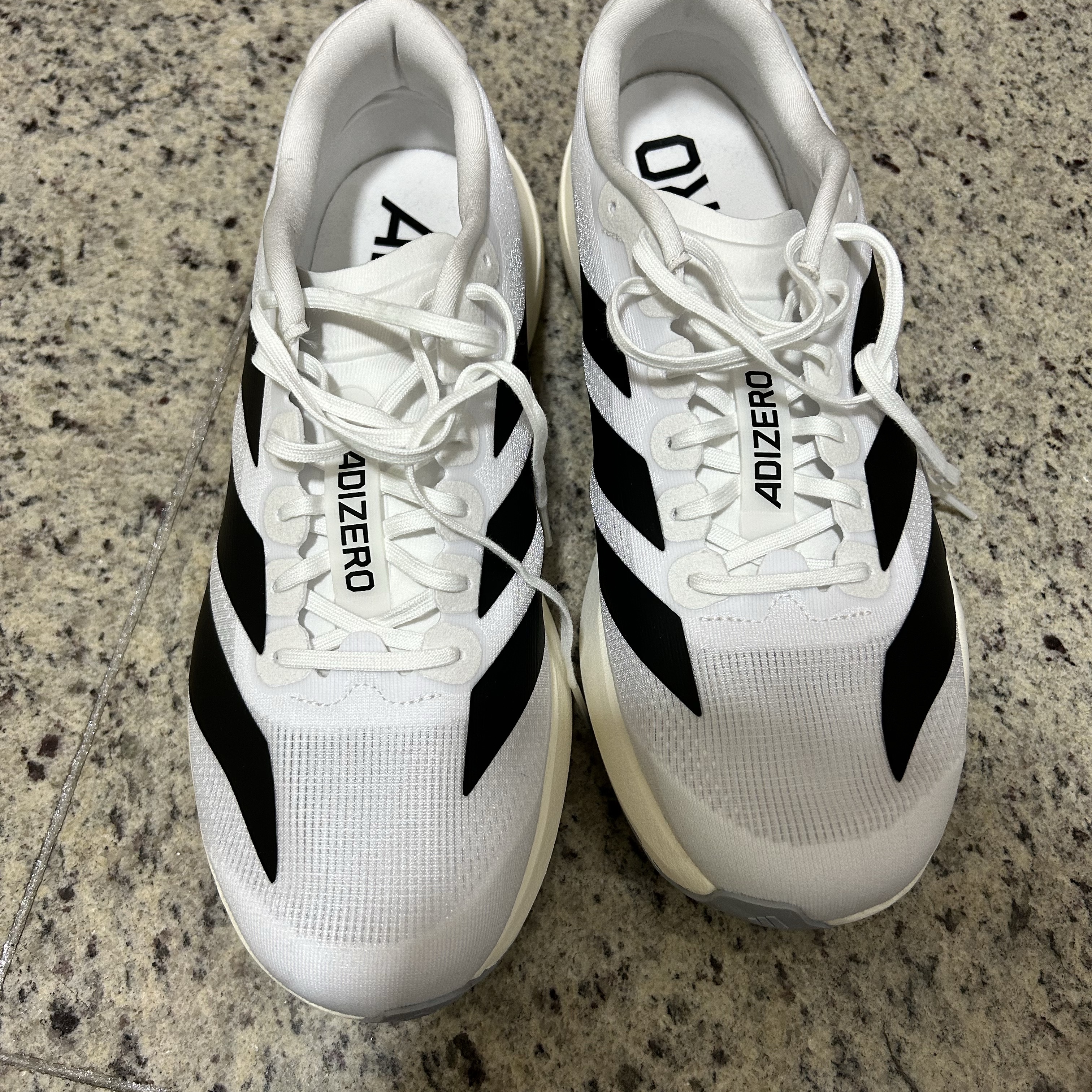 Adidas Adizero EVO SL Cloud White Core Black 착용 스타일 - 2