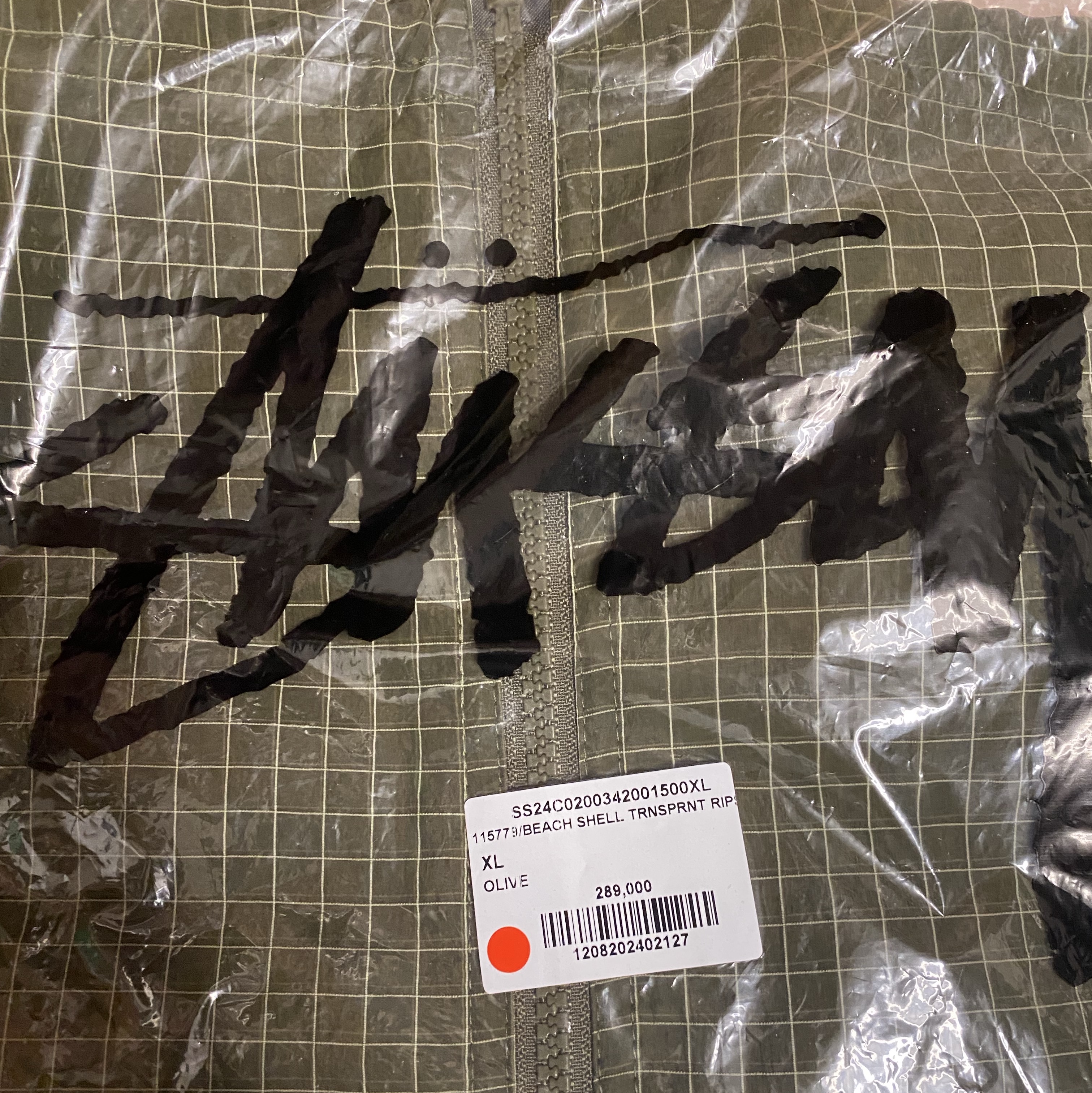 Stussy Beach Shell Transparent Ripstop Olive 착용 스타일