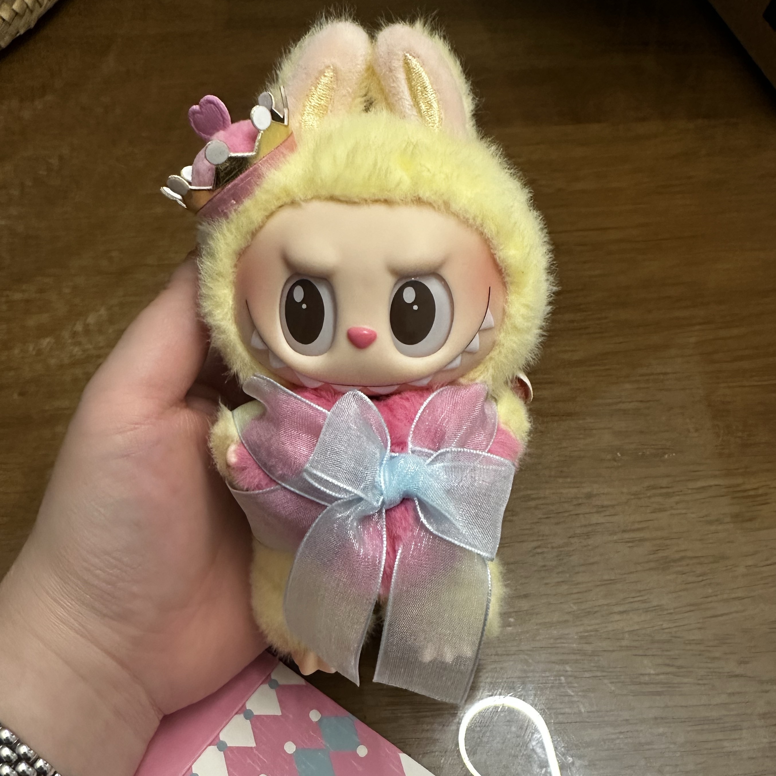 Pop Mart The Monsters Checkmate Series Plush Keyring 착용 스타일 - 3