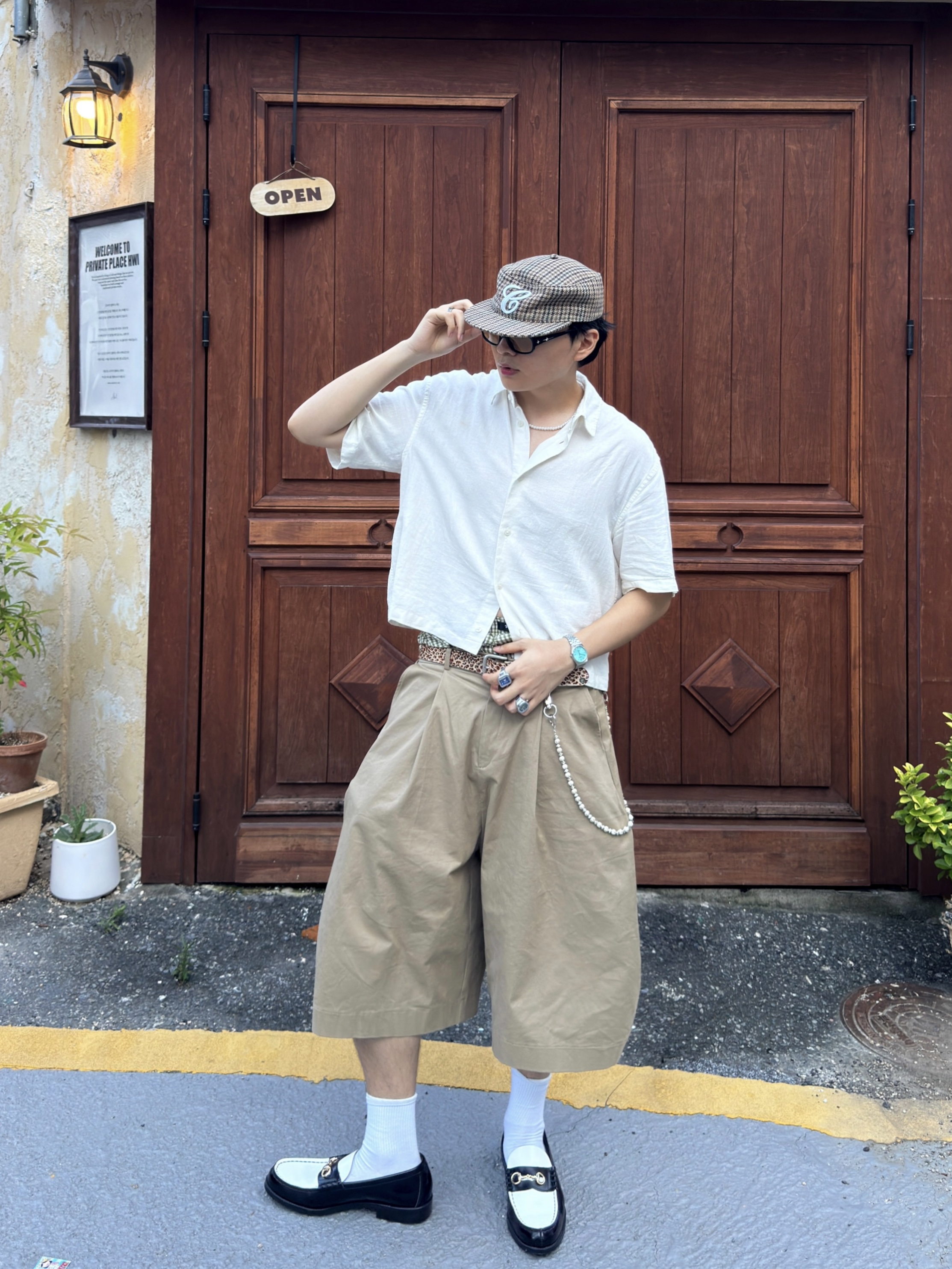 Haruta HS-906 Penny Loafer Black & White, Gentle Monster Noizer 01(OL) Black 착용 스타일 - 1