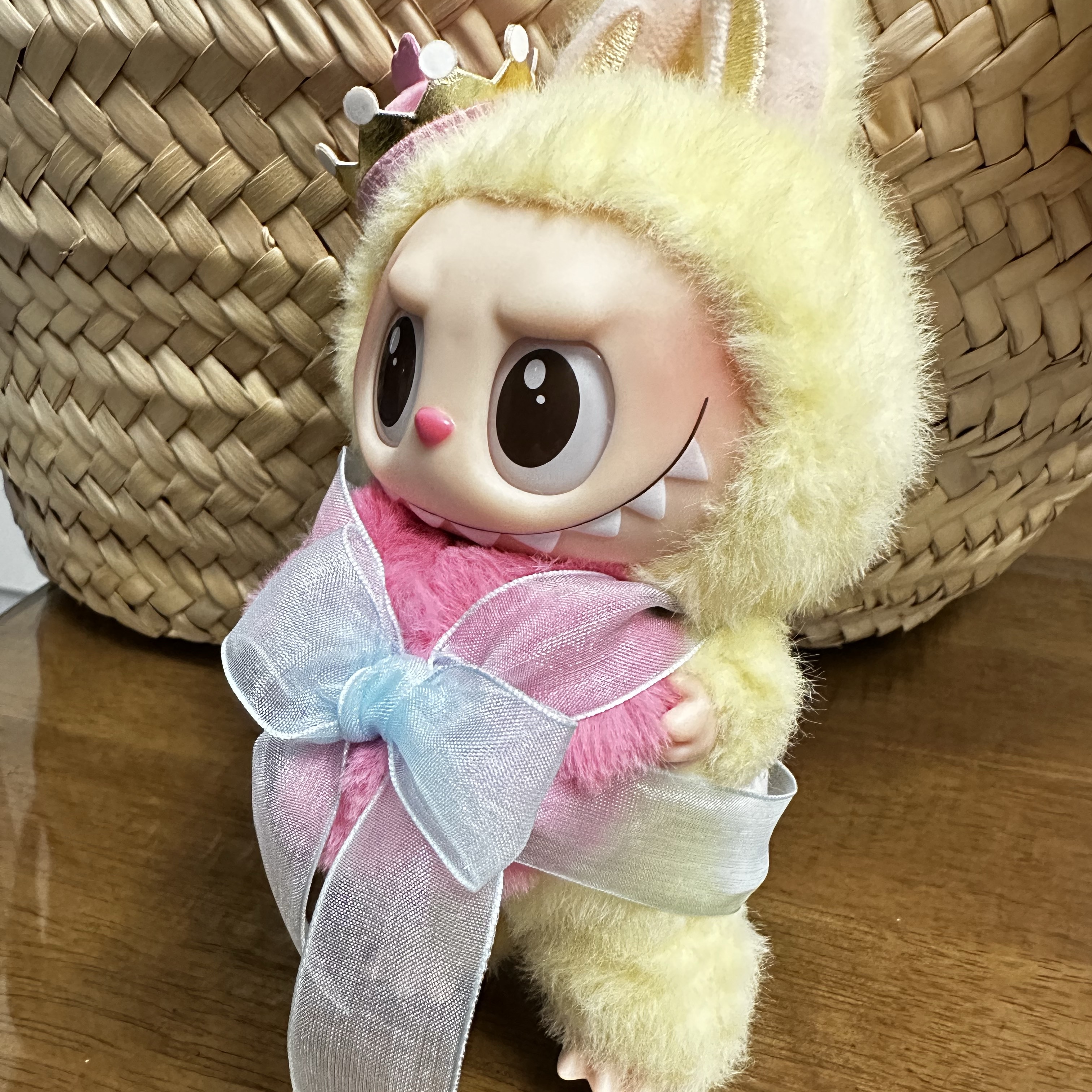 Pop Mart The Monsters Checkmate Series Plush Keyring 착용 스타일 - 2