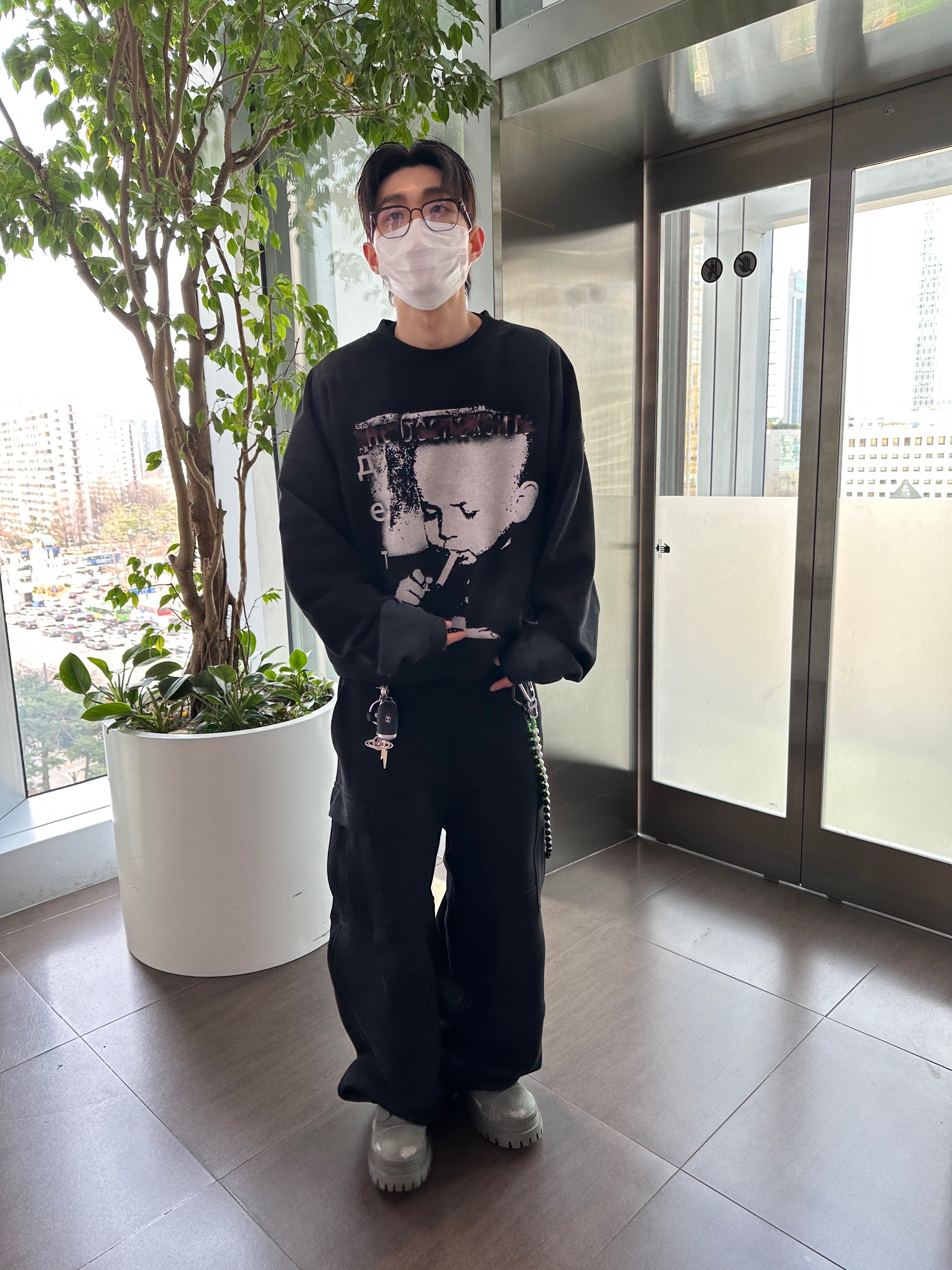 qAp Baby Crewneck Black, qAp Heavy Cotton Sweat Cargo Black 착용 스타일 - 3