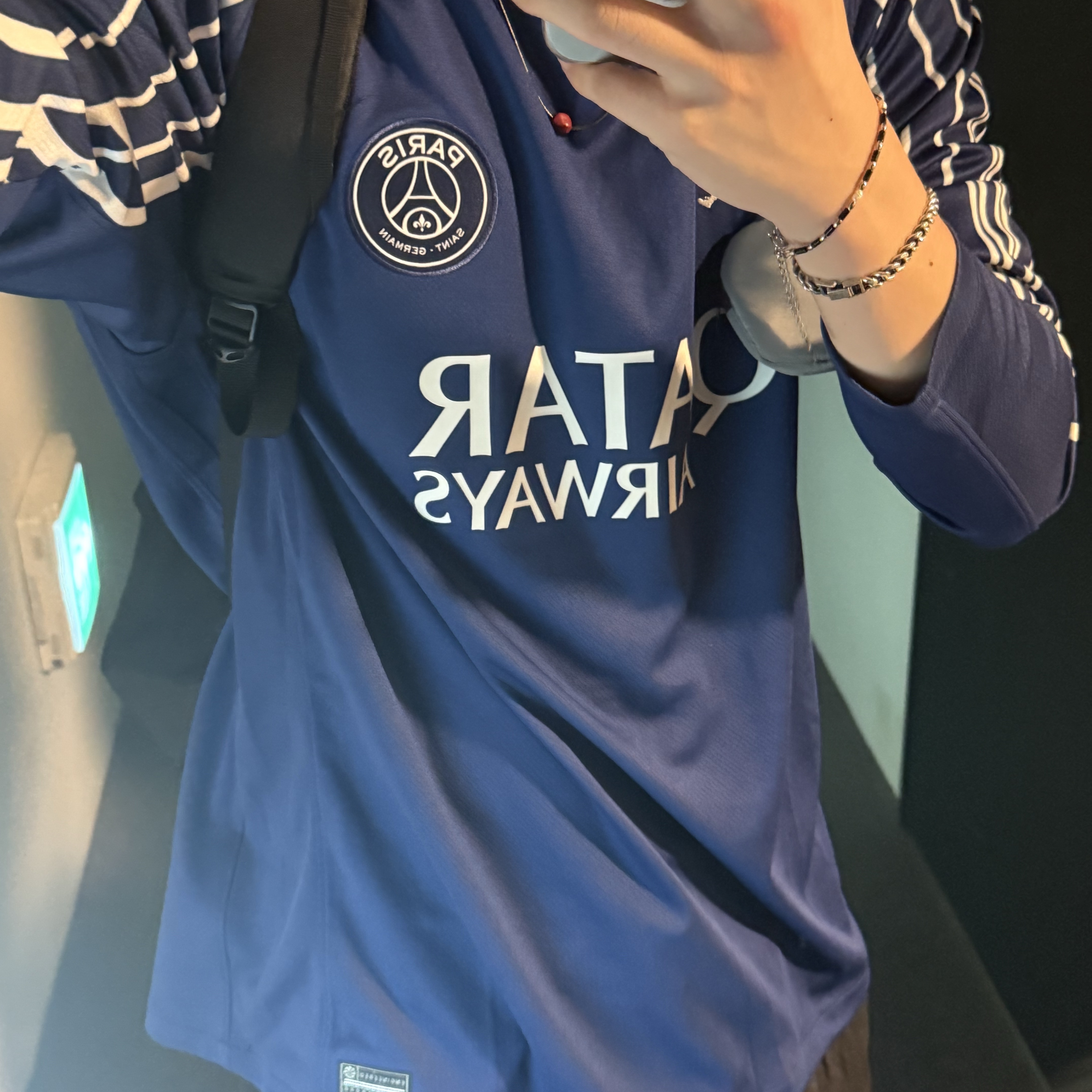 Jordan x Paris Saint-Germain 2024/25 Stadium 4th Dri-Fit Replica Long-Sleeve Jersey Blue Void Phantom (Non Marking Ver.) 착용 스타일 - 1