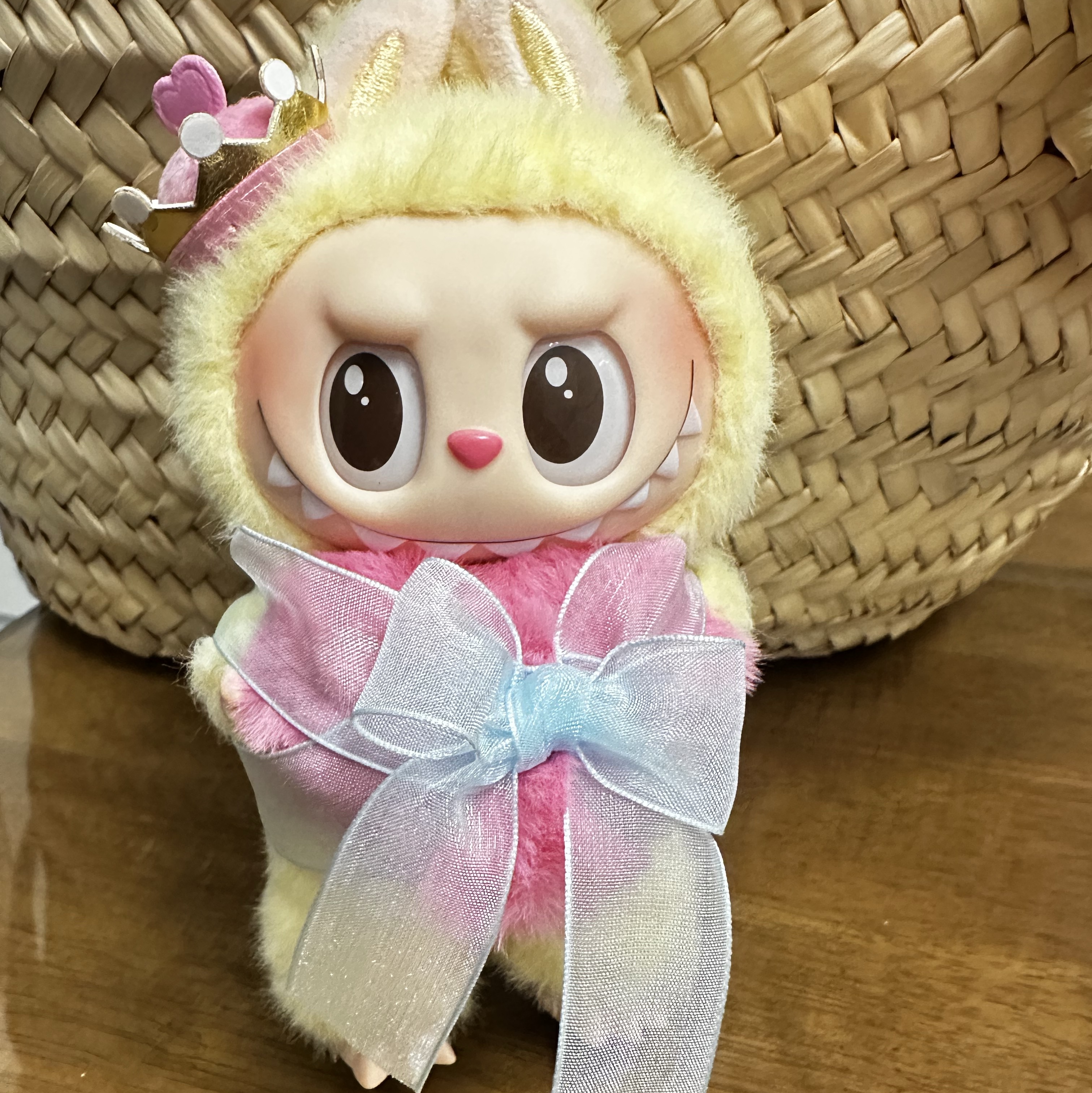 Pop Mart The Monsters Checkmate Series Plush Keyring 착용 스타일 - 1
