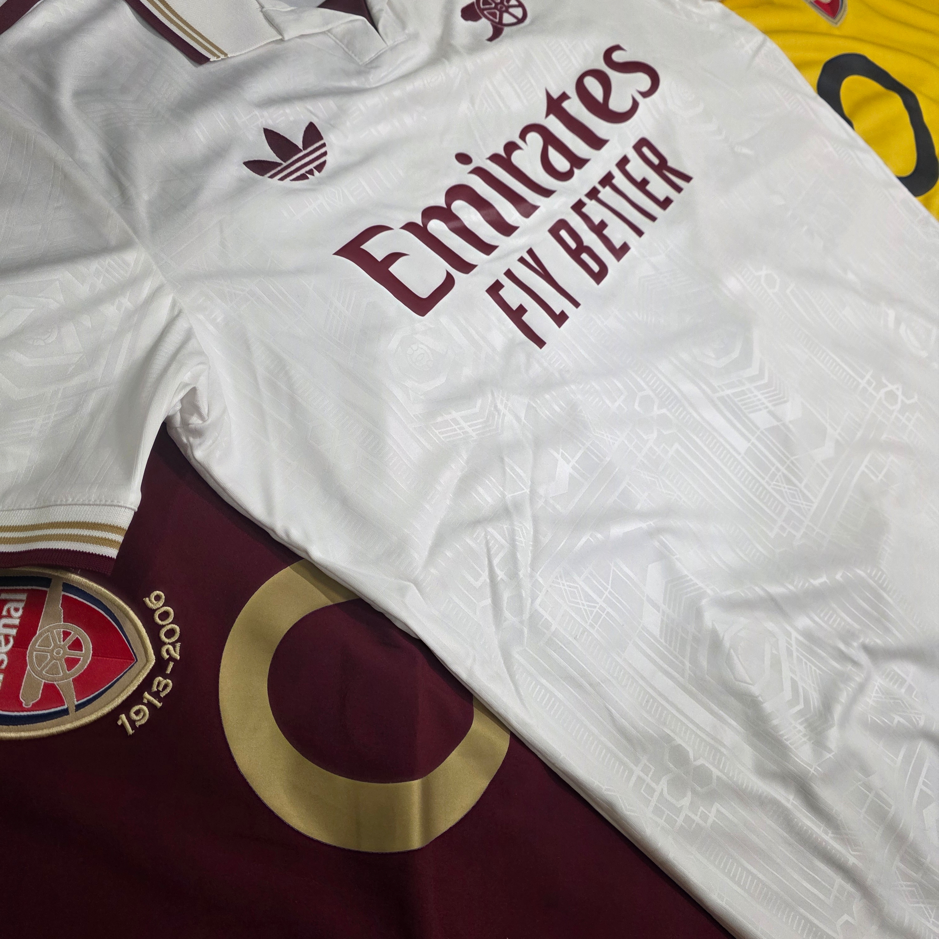 Adidas Arsenal 2025/26 3rd Jersey Cloud White Team Coll Burgundy 2 - KR Sizing (Non Marking Ver.) 착용 스타일