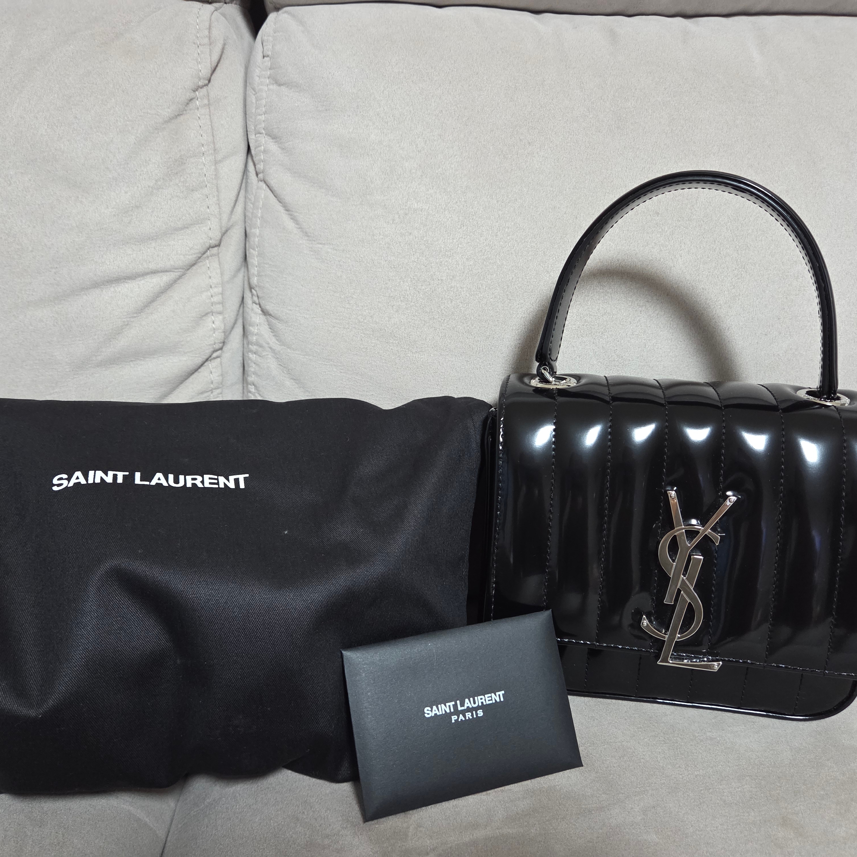 Saint Laurent Vicky Small In Quilted Brushed Leather Black, Celine Card Holder with Flap Triomphe in Shiny Calfskin Black 착용 스타일