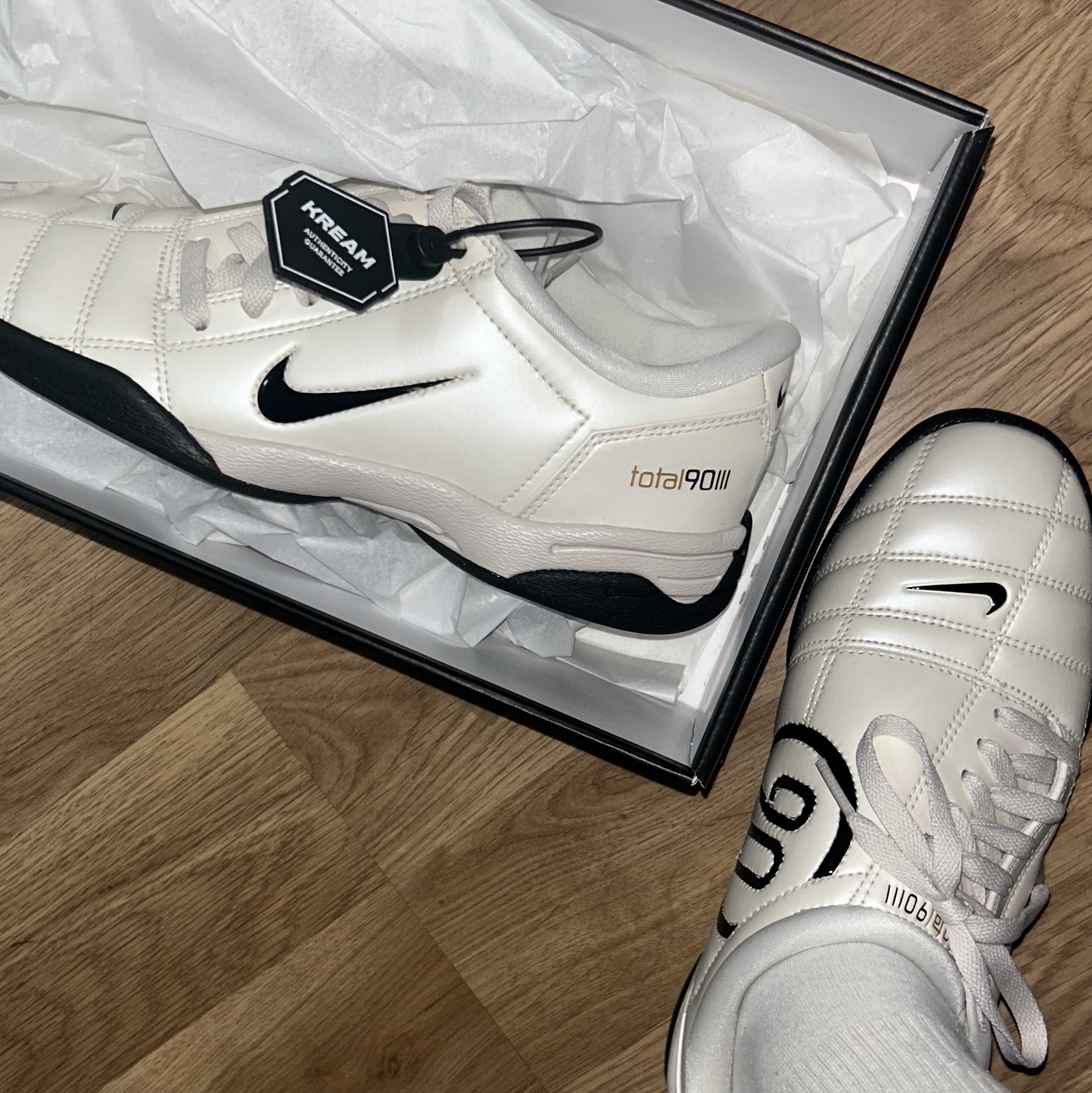 Nike Total 90 III SP Light Orewood Brown Black 착용 스타일 - 1