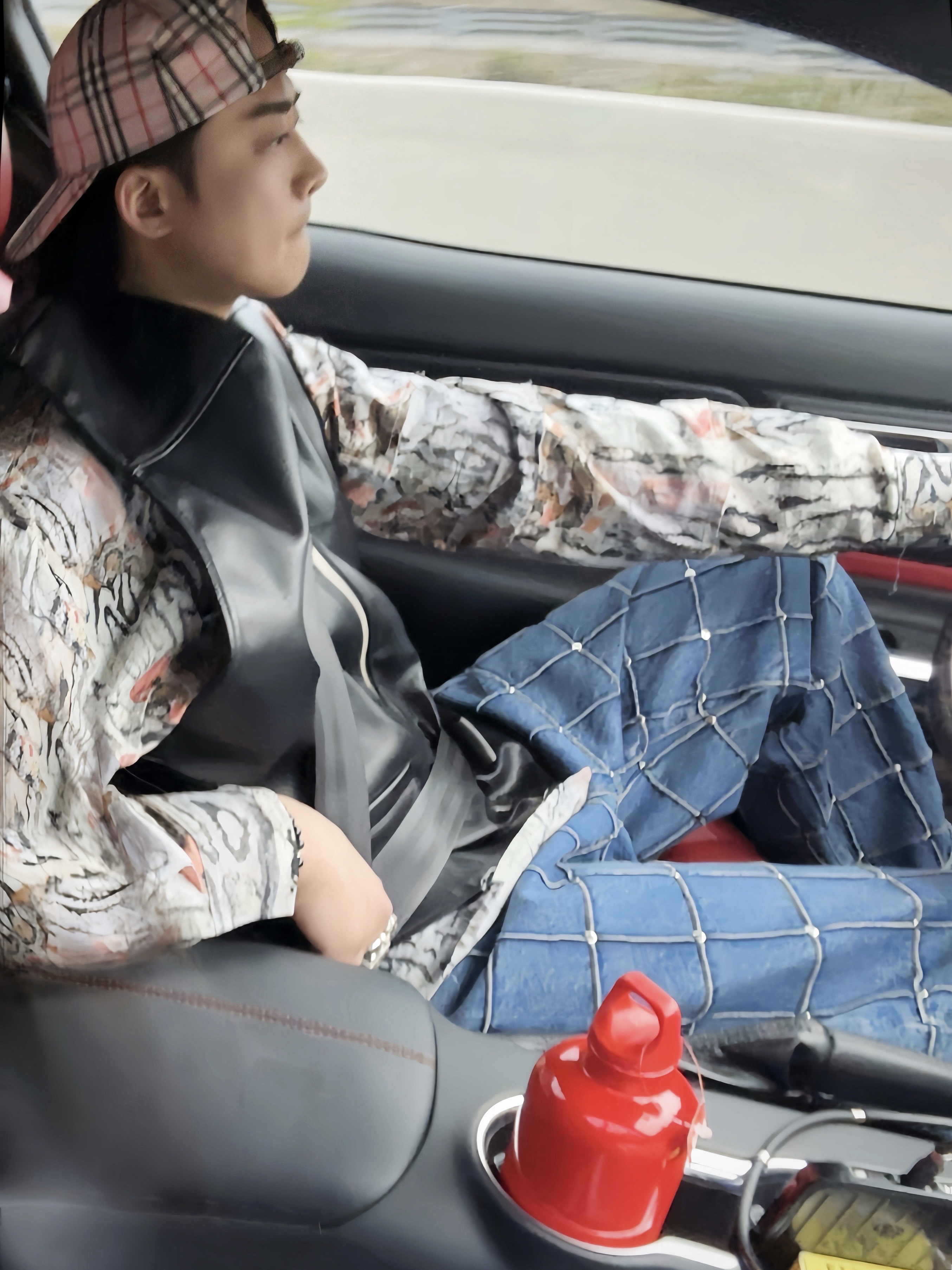 Supreme x Burberry Denim 6-Panel Pink - 22SS, Supreme x Martine Rose Patchwork Shirt Multicolor - 24FW 착용 스타일 - 1