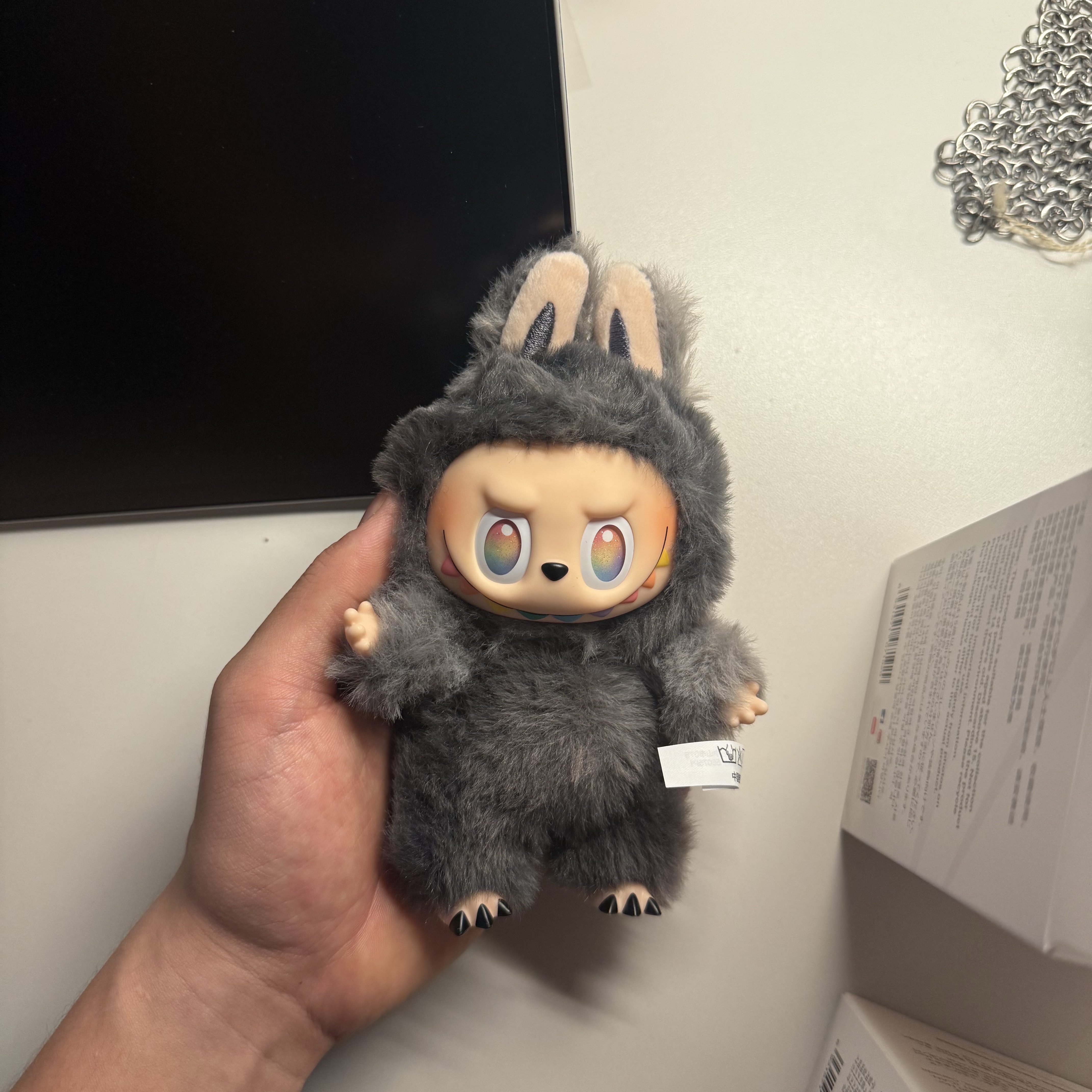 Pop Mart Labubu The Monsters Highlight Series ID Keyring (Opened Case) 착용 스타일 - 1