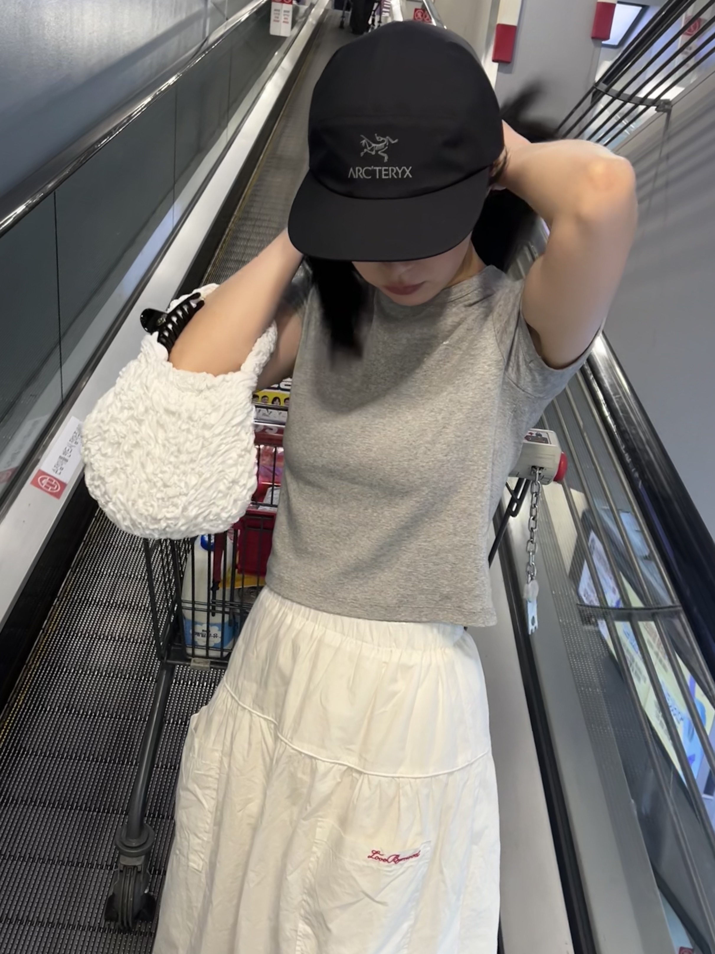 Arc'teryx Gore 5 Panel Cap Black 착용 스타일 - 1