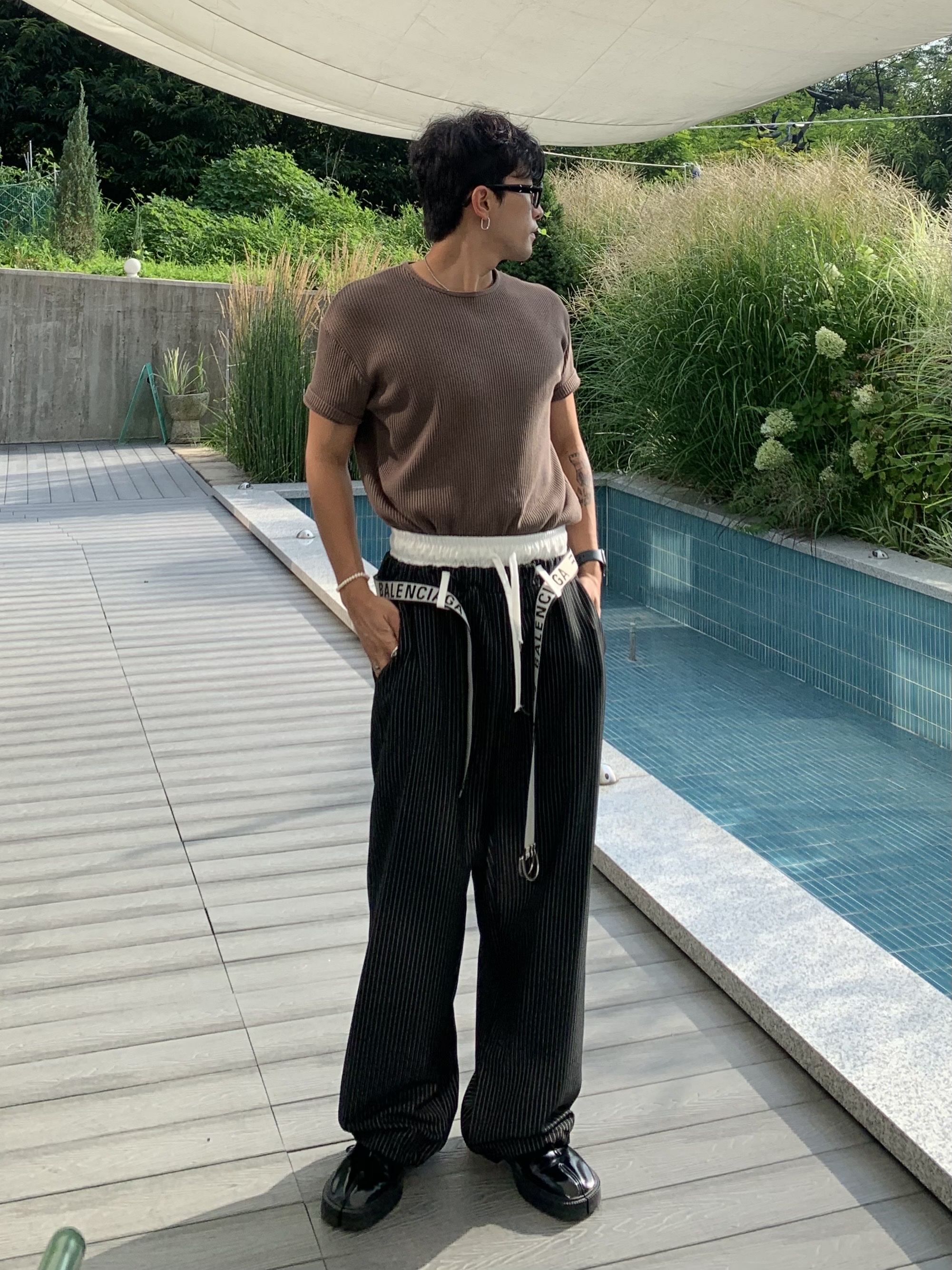 Gentle Monster x Maison Margiela MM113 Black Clear, Balenciaga D Ring Belt Black 착용 스타일 - 2