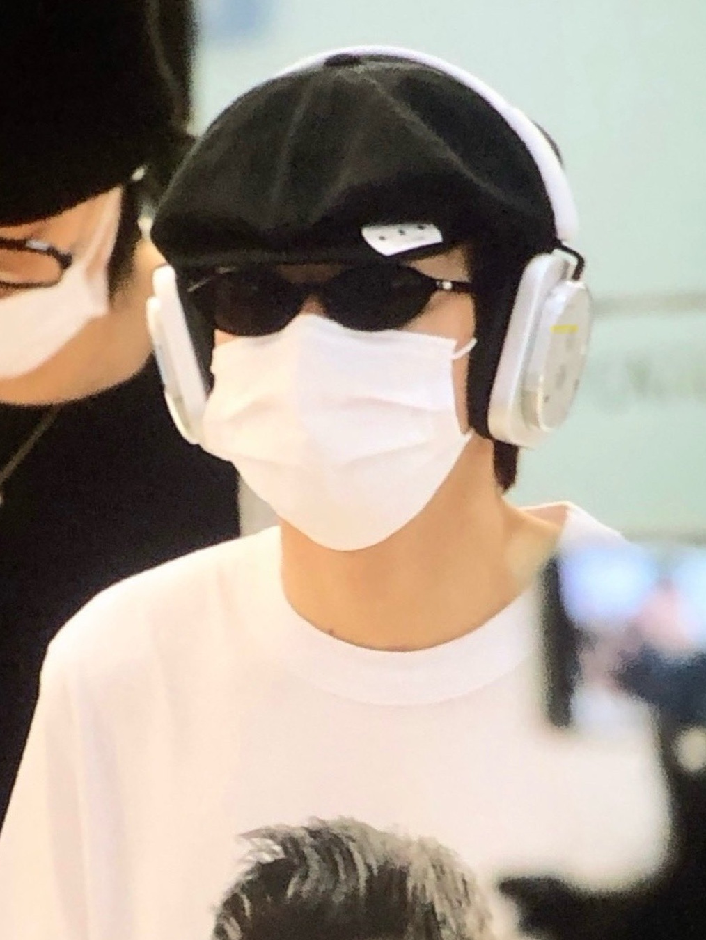 Nothing Headphone (1) White 착용 스타일 - 4