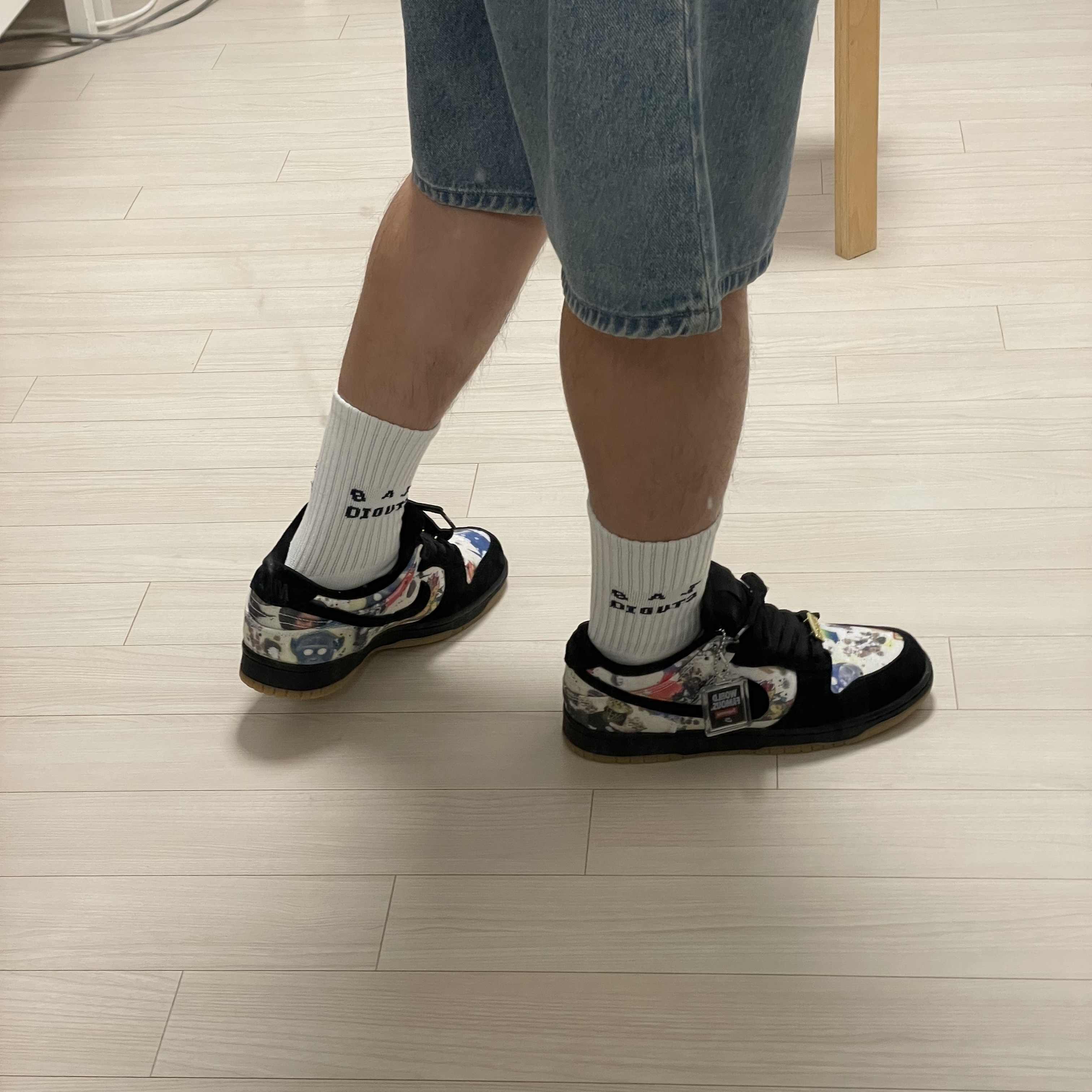 Nike x Supreme SB Dunk Low QS Rammellzee Black 착용 스타일 - 1