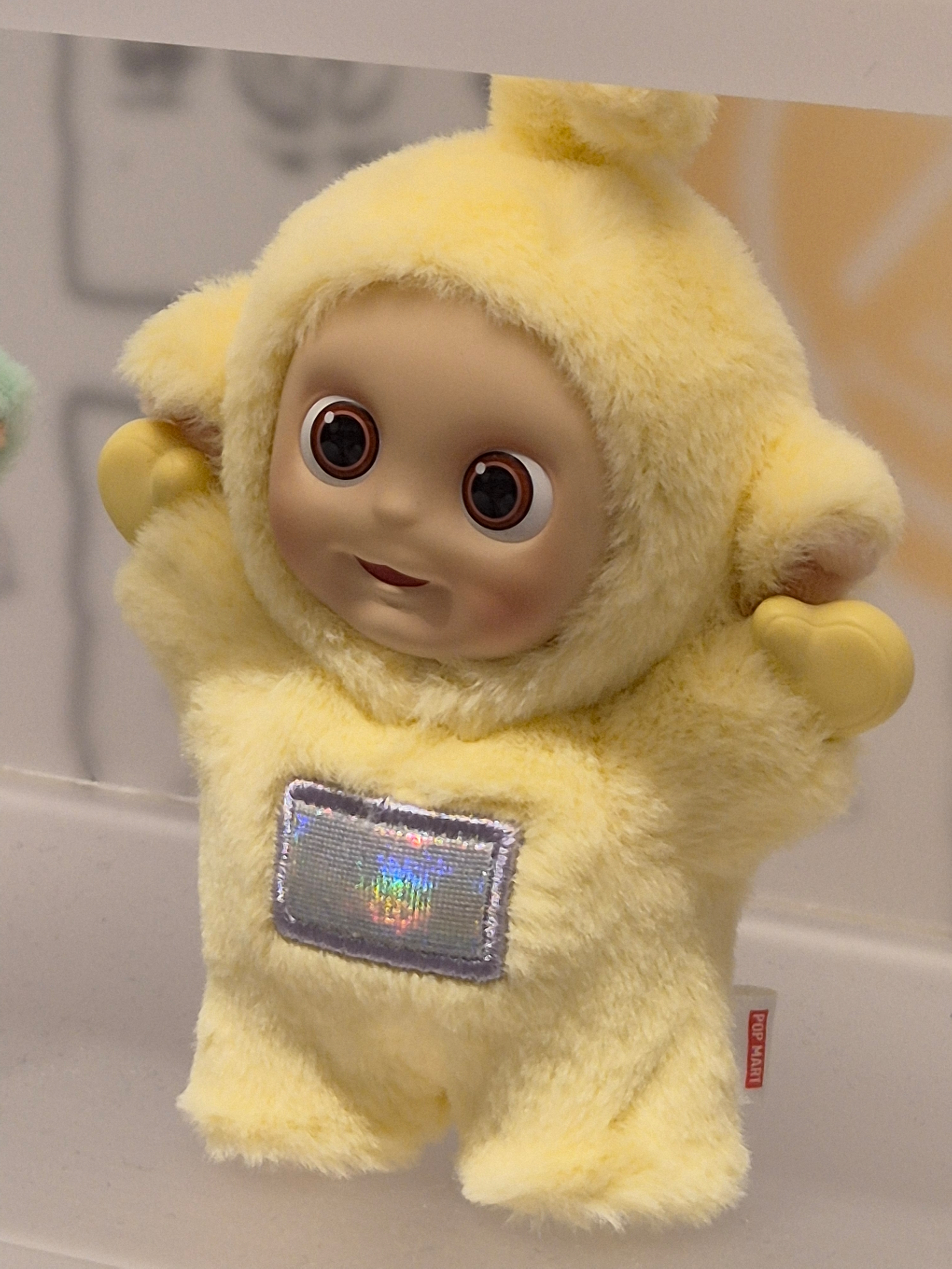 Pop Mart Teletubbies Energetic Series Butter Laa-Laa (Opened Case) 착용 스타일