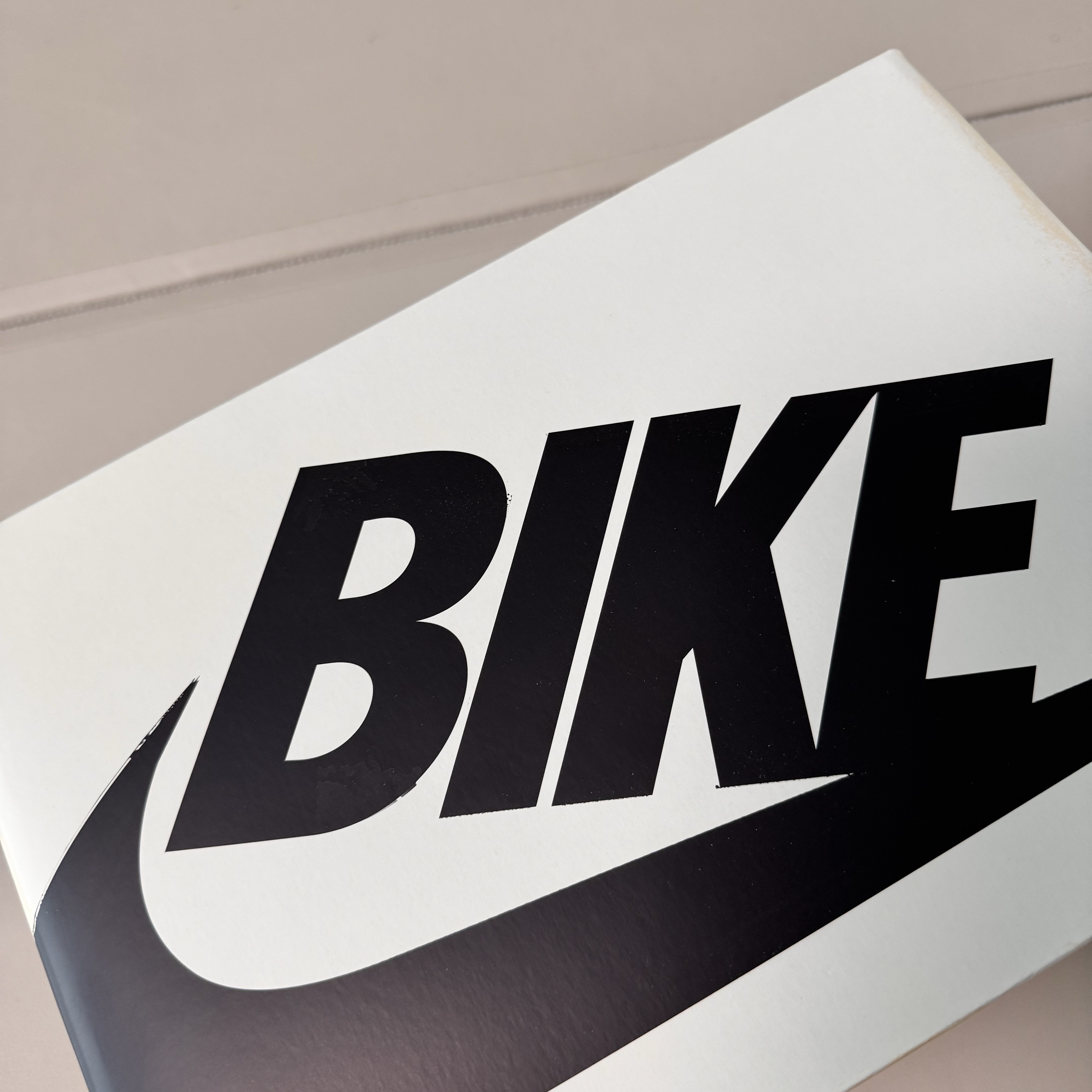 Jordan 1 x Nigel Sylvester Retro Low OG Better With Time 착용 스타일 - 1