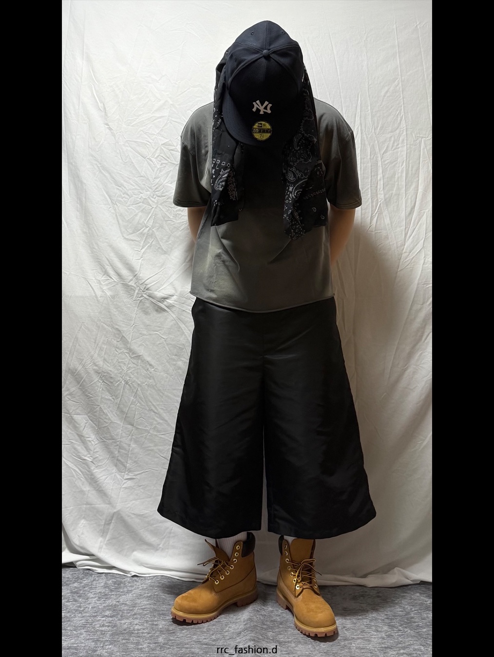 New Era 59Fifty MLB Authentic New York Yankees Game Navy, Aoiro Low-Key Cropped S/S T-Shirt Washed Grey 착용 스타일 - 1