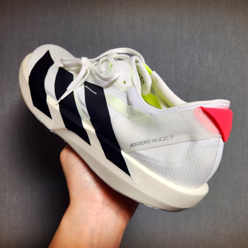 Adidas Adizero Adios 9 Cloud White Core Black 착용 스타일 - 2