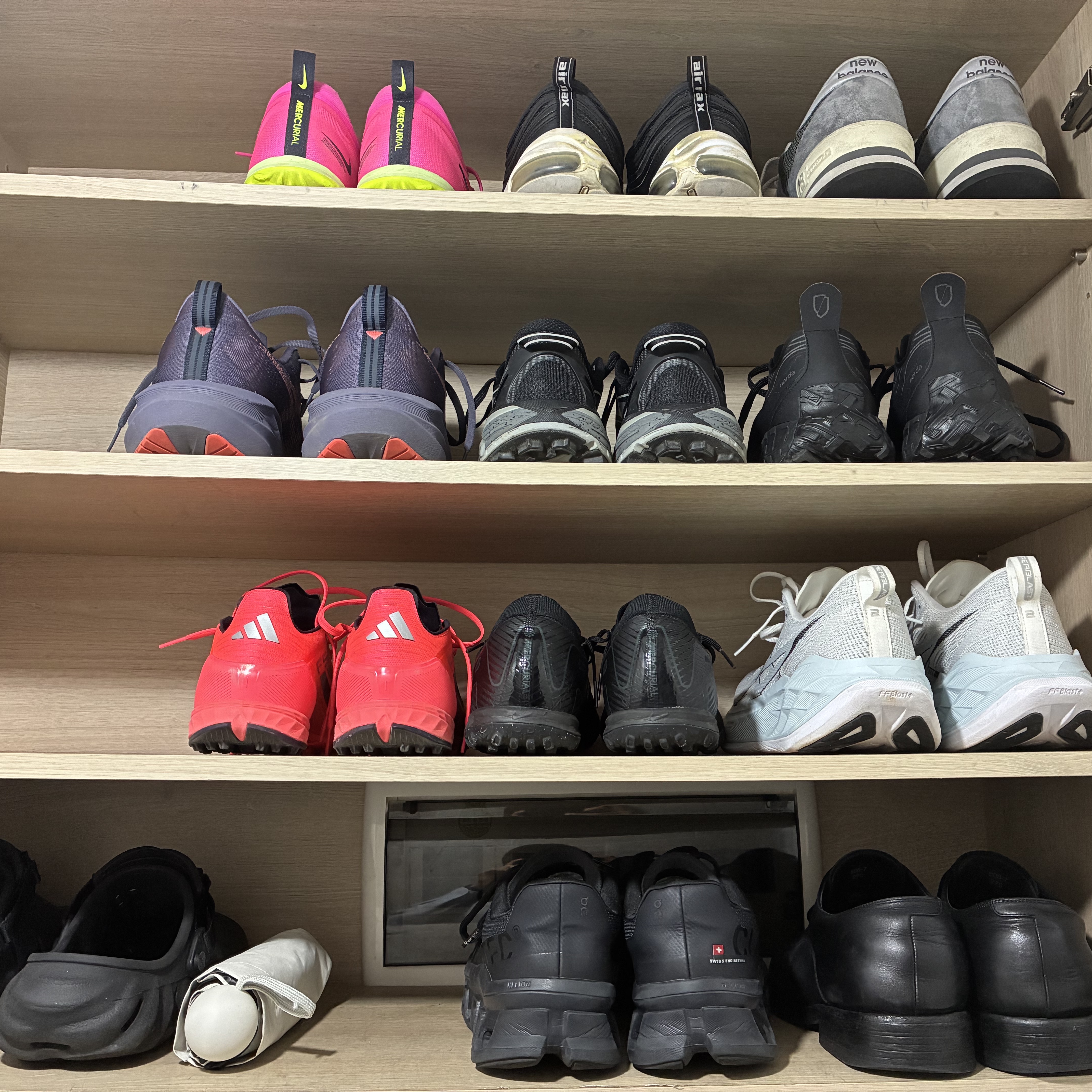 Nike Zoom Mercurial Vapor 15 Pro TF Pink Blast Volt, Nike Air Max 97 Black White 착용 스타일 - 1