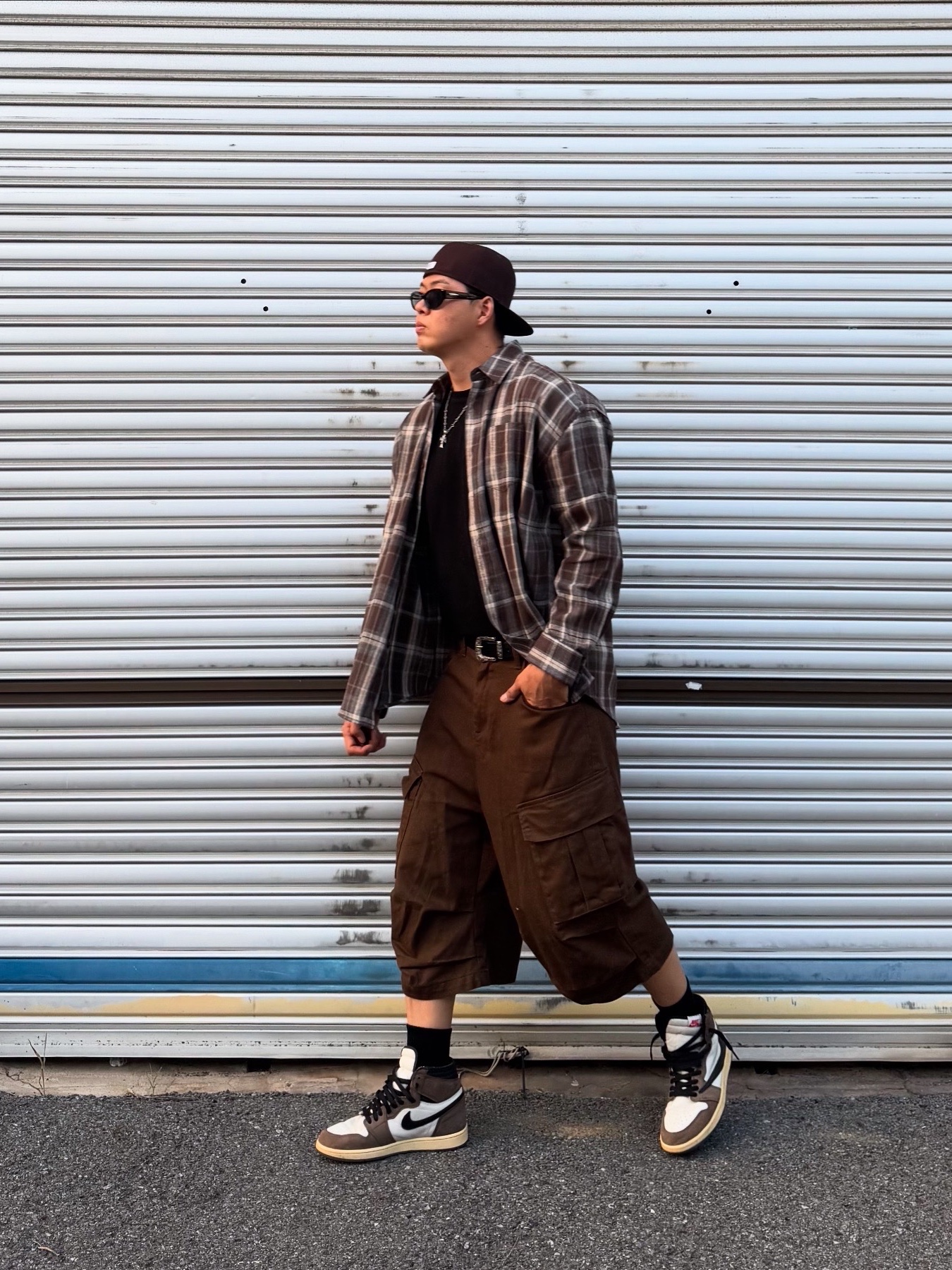 Jordan 1 x Travis Scott Retro High OG SP Mocha, New Era MLB Authentic San Diego Padres Game Brown 착용 스타일 - 5