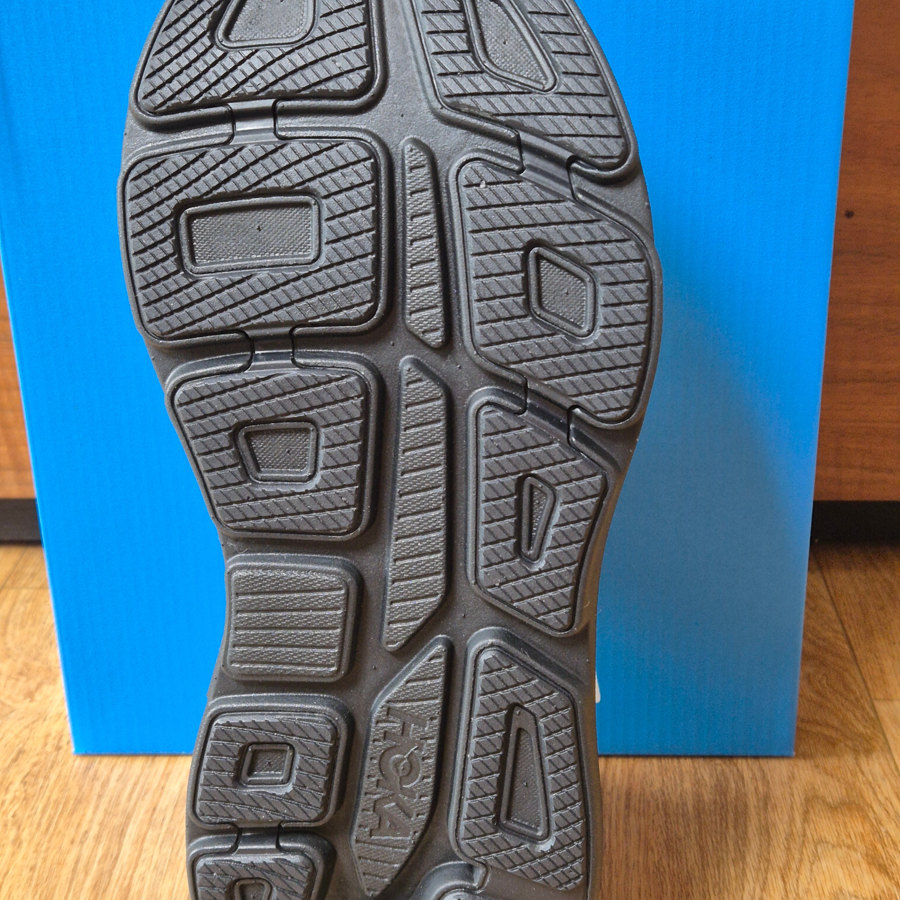 Hoka Bondi 9 Black - Wide 착용 스타일 - 7