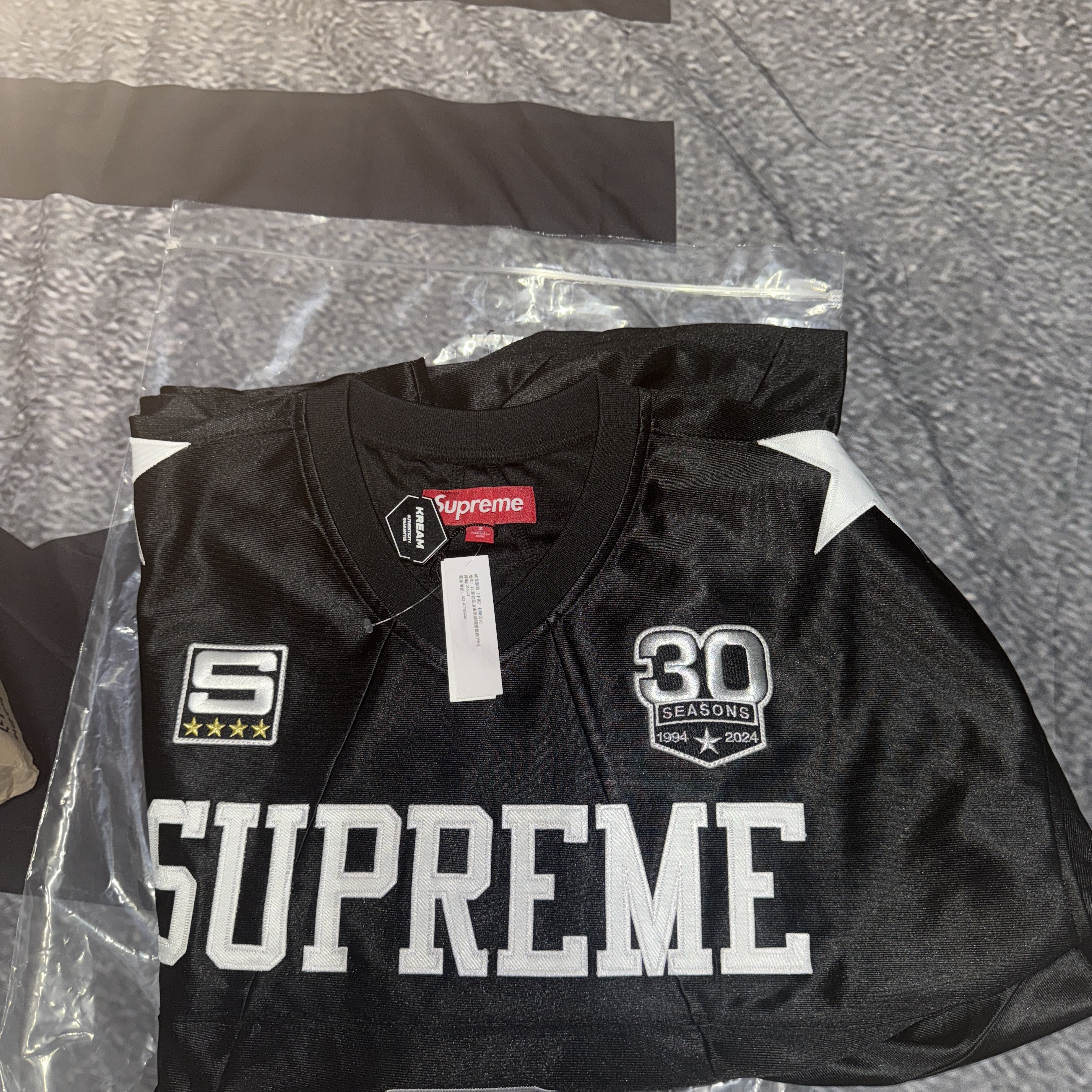 Supreme Star Football Jersey Black - 24FW 착용 스타일