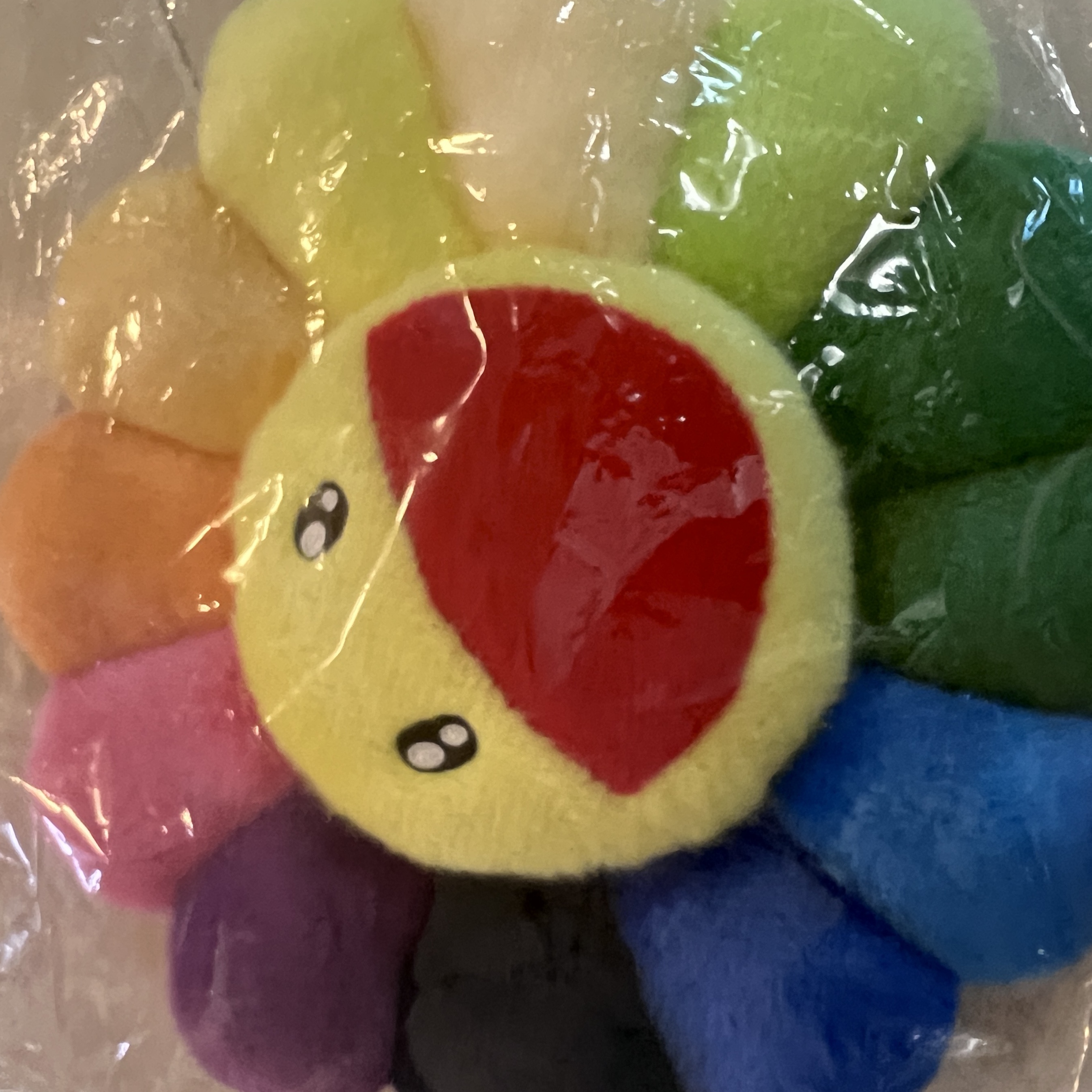 Kaikai Kiki Flower Cushion 30cm Rainbow 착용 스타일