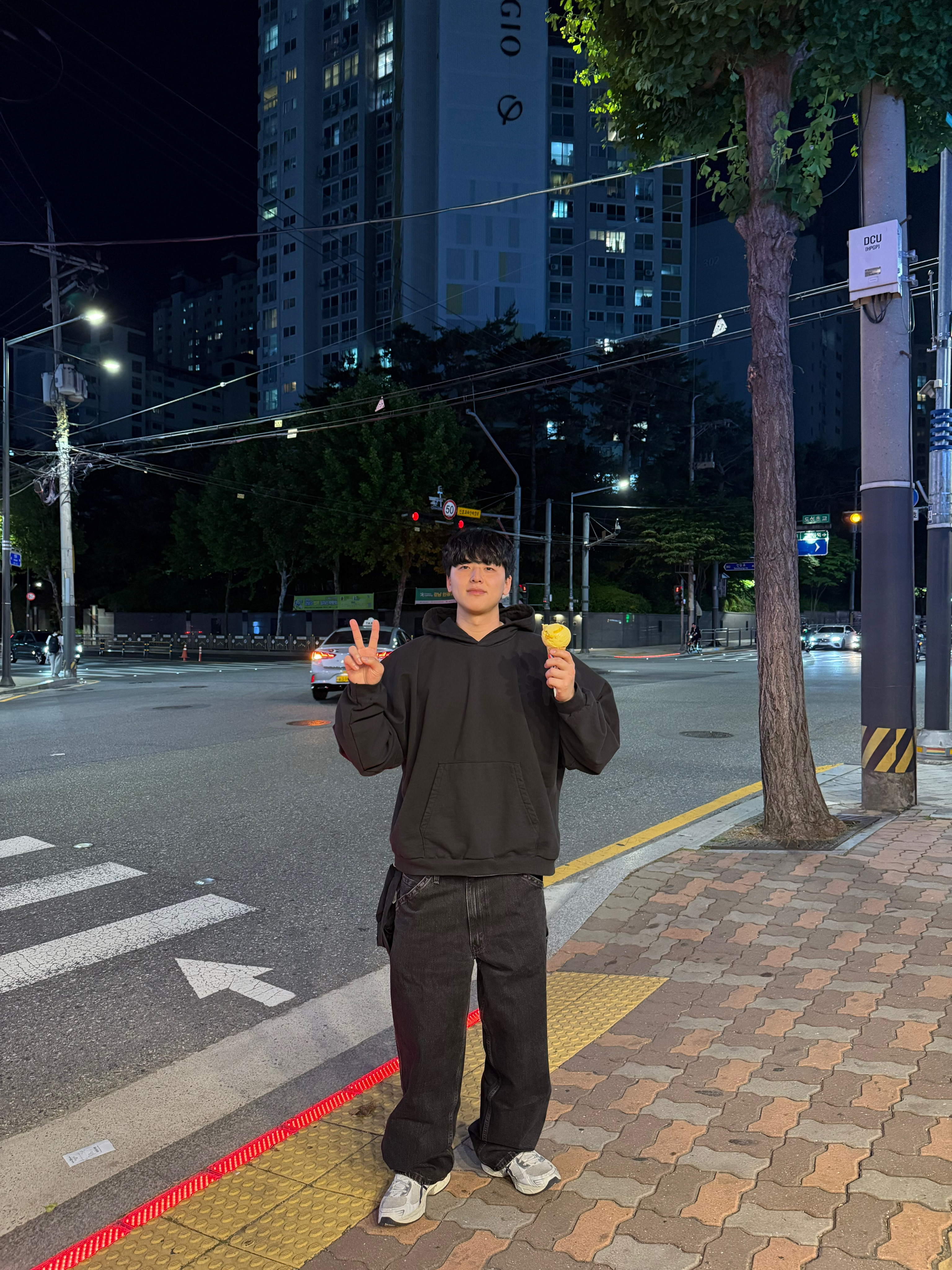Levi's Silvertab Baggy Carpenter Jeans Black, (W) Asics Gel-1130 White Midnight 착용 스타일 - 1