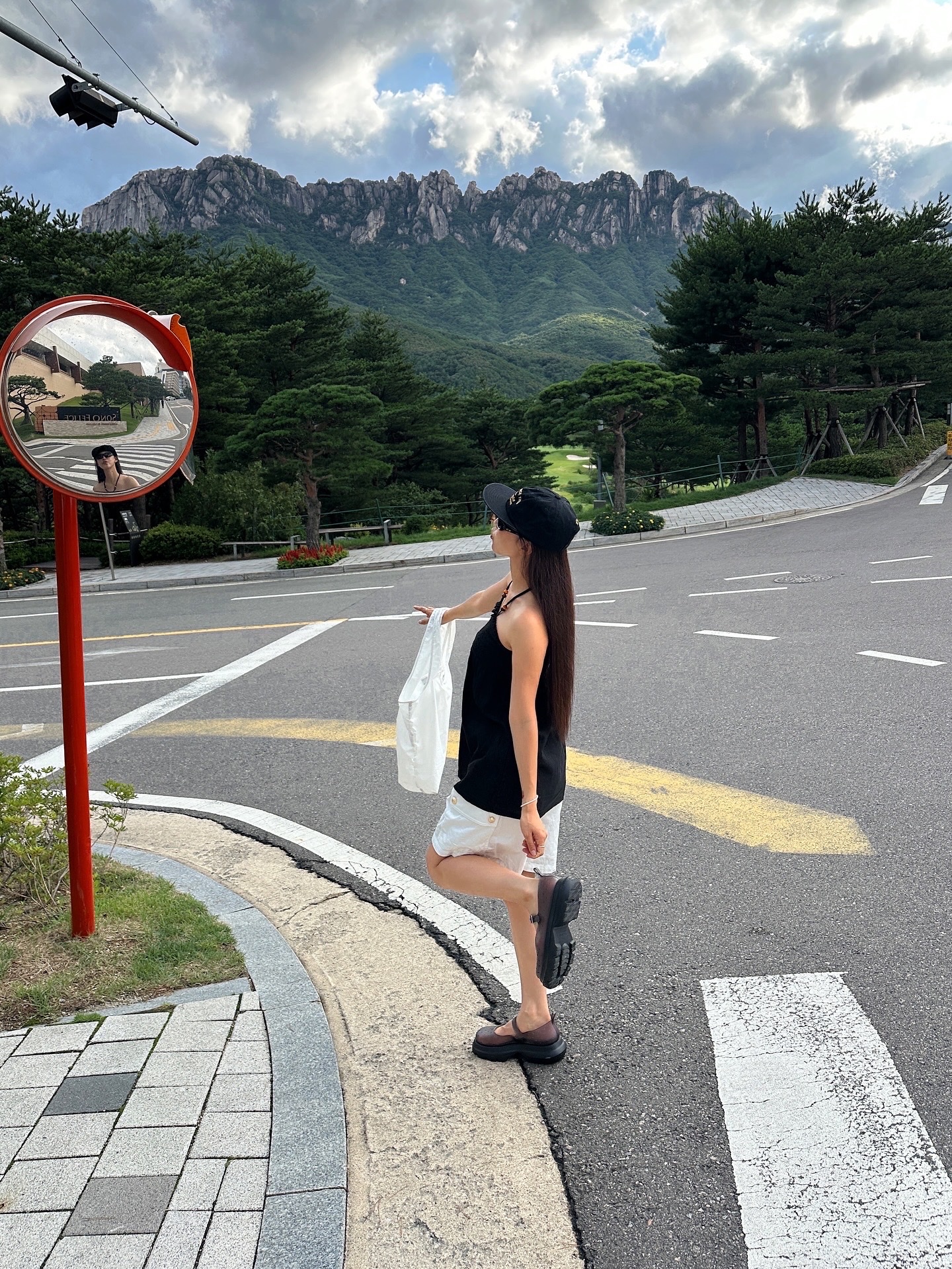 (W) Rockfishweatherwear Glair Flatform Maryjanes Glitter Black 착용 스타일 - 4