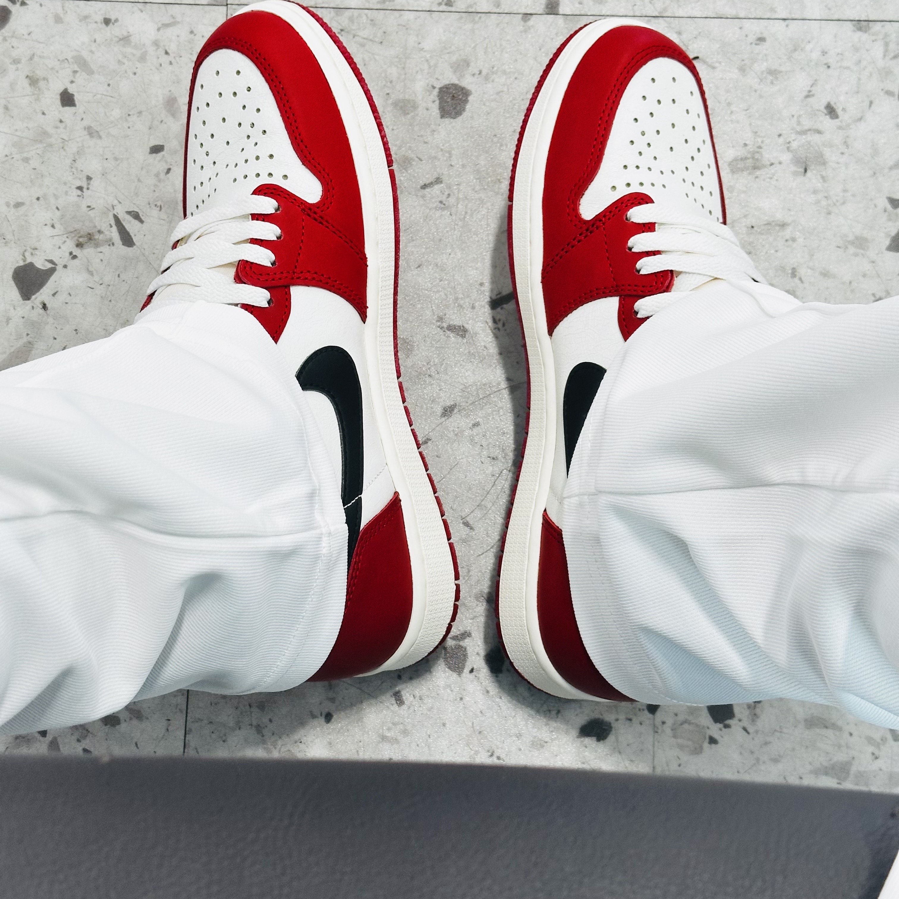 Jordan 1 Retro High OG UNC Reimagined, Jordan 1 Retro High OG Chicago 2022 착용 스타일 - 4