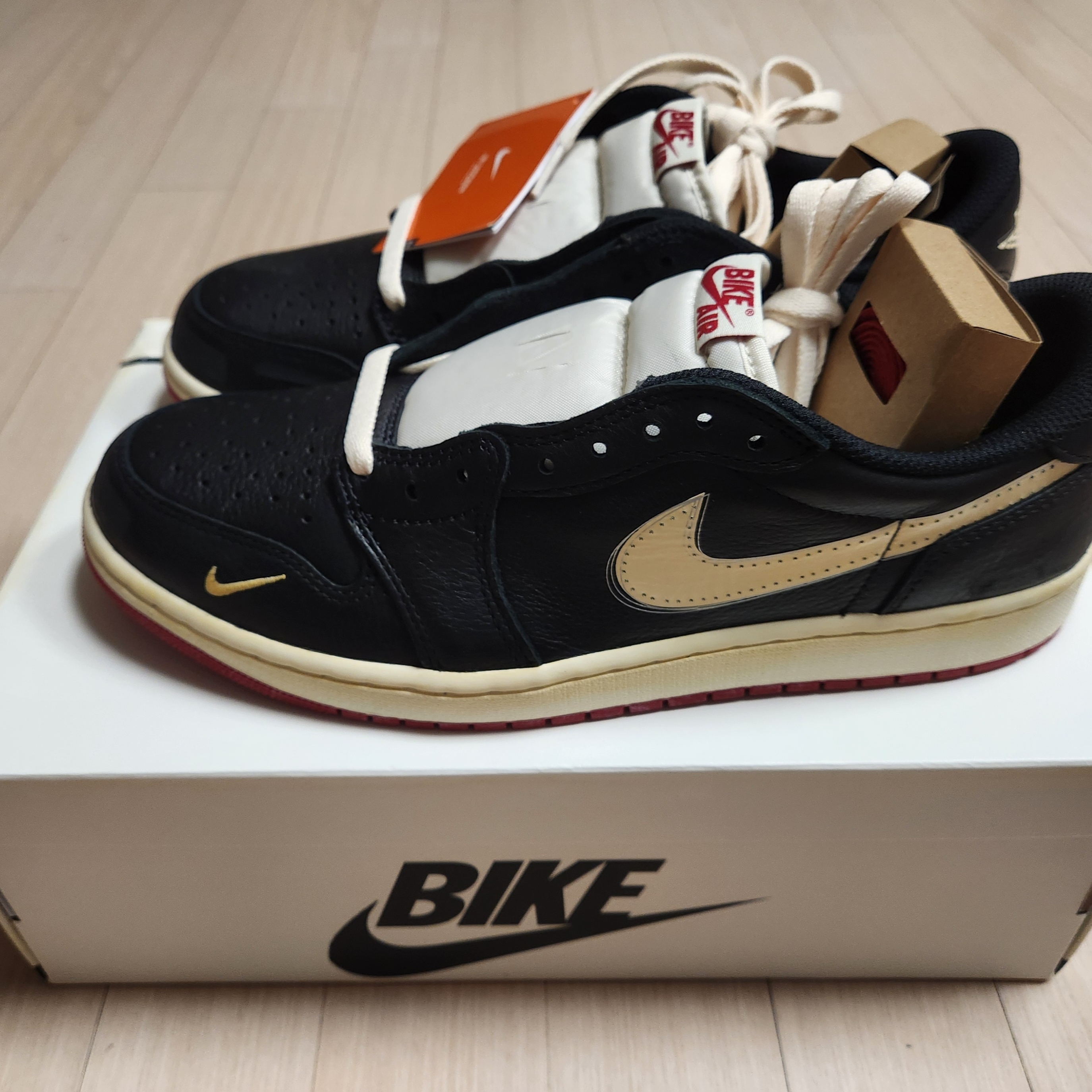 Jordan 1 x Nigel Sylvester Retro Low OG Better With Time 착용 스타일 - 2