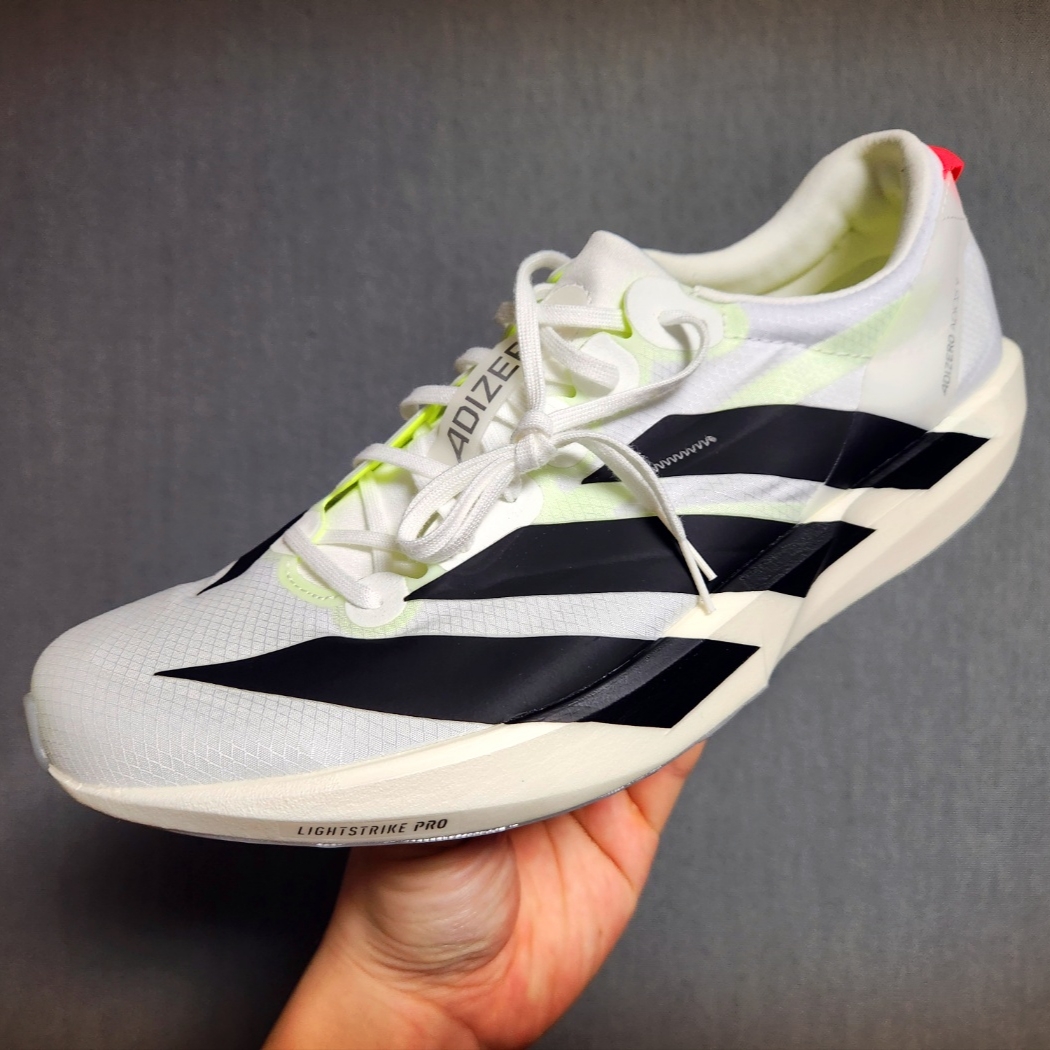 Adidas Adizero Adios 9 Cloud White Core Black 착용 스타일 - 1