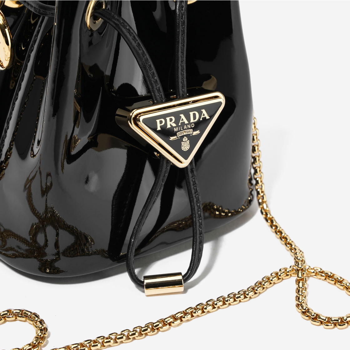 프라다 페이턴트 레더 미니 파우치 블랙(Prada Patent Leather Mini Pouch Black) - 4