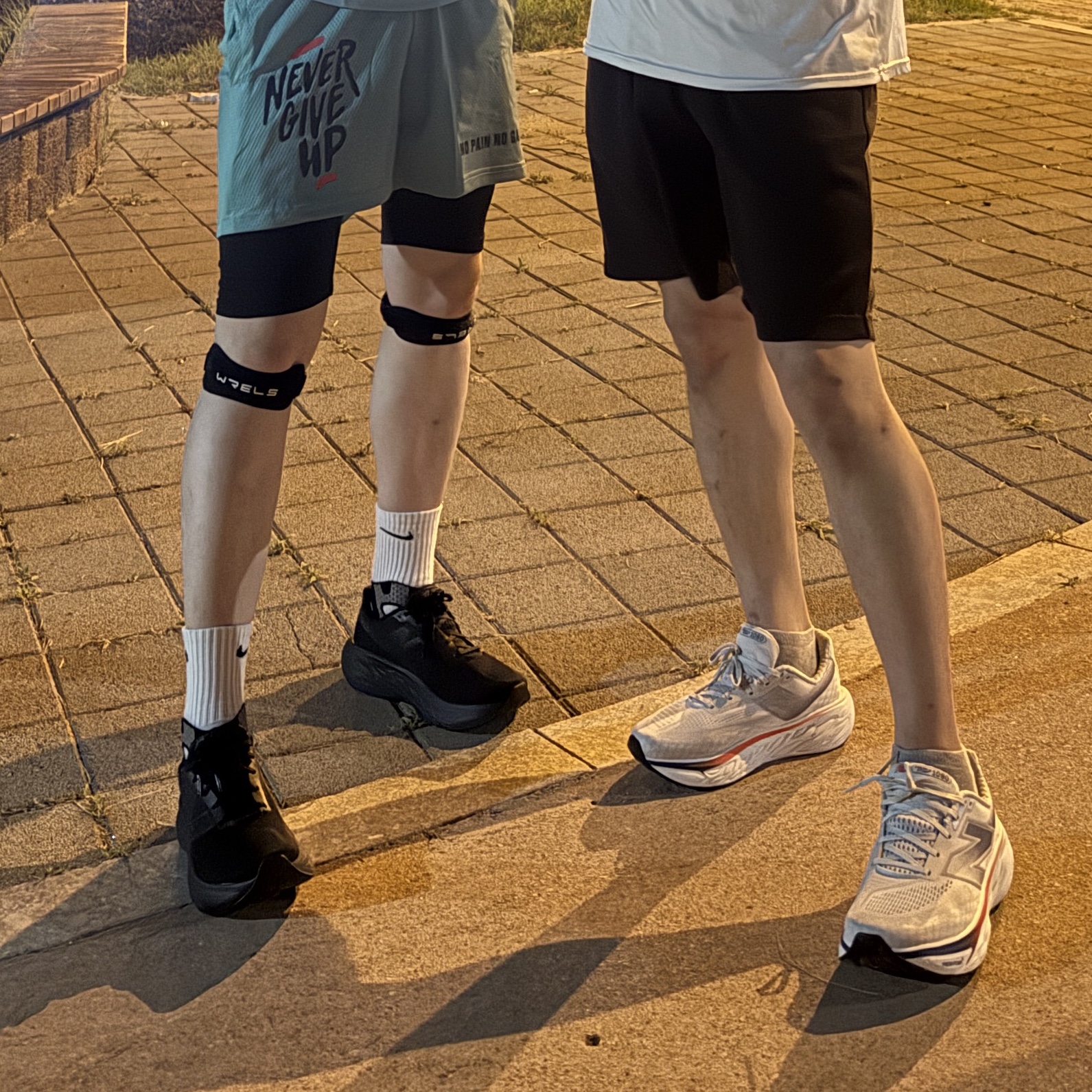 New Balance Fresh Foam X 1080v14 Black Black Metallic - 2E Wide 착용 스타일