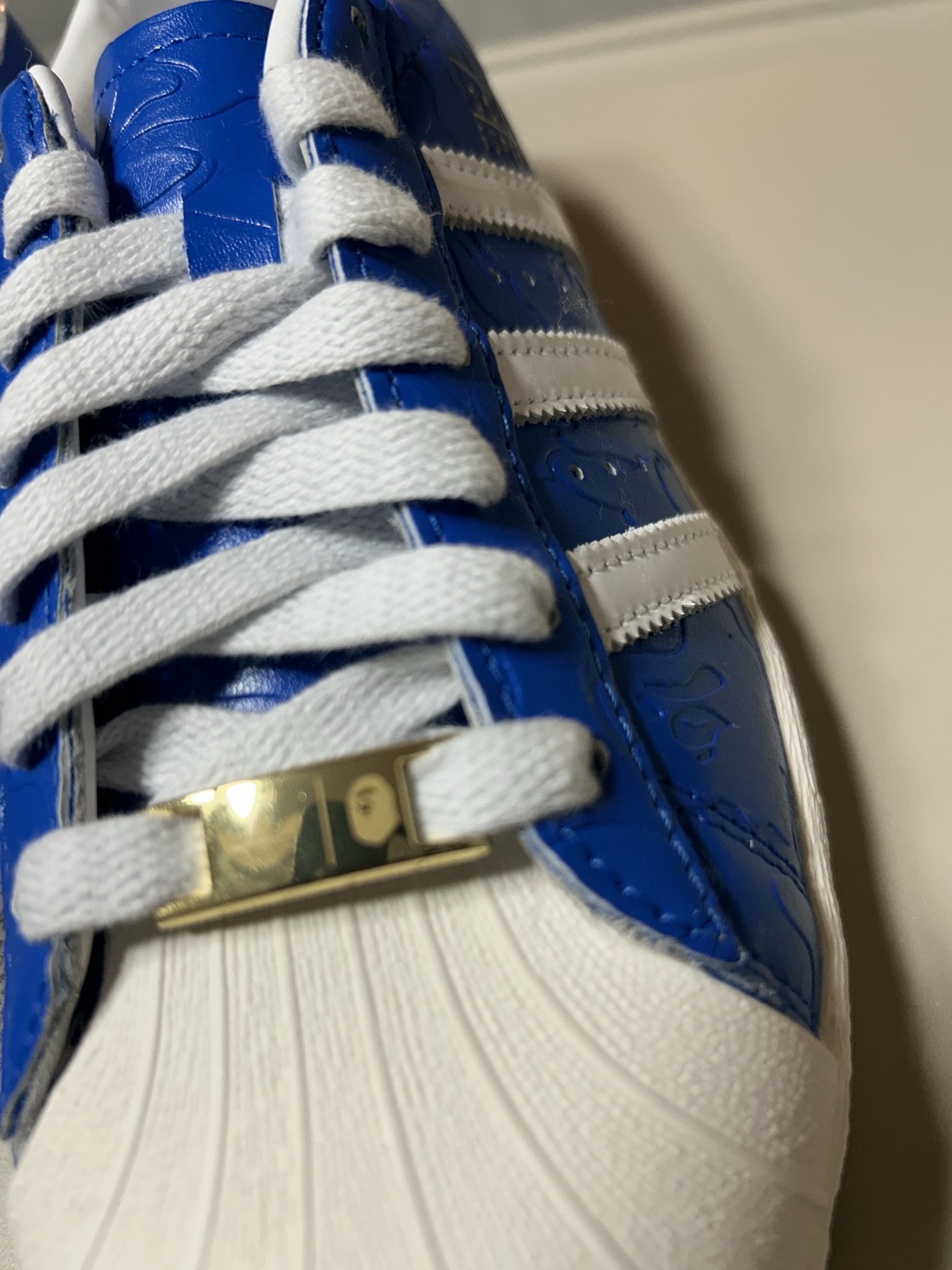 Adidas x BAPE Superstar Vintage Blue Cloud White 착용 스타일