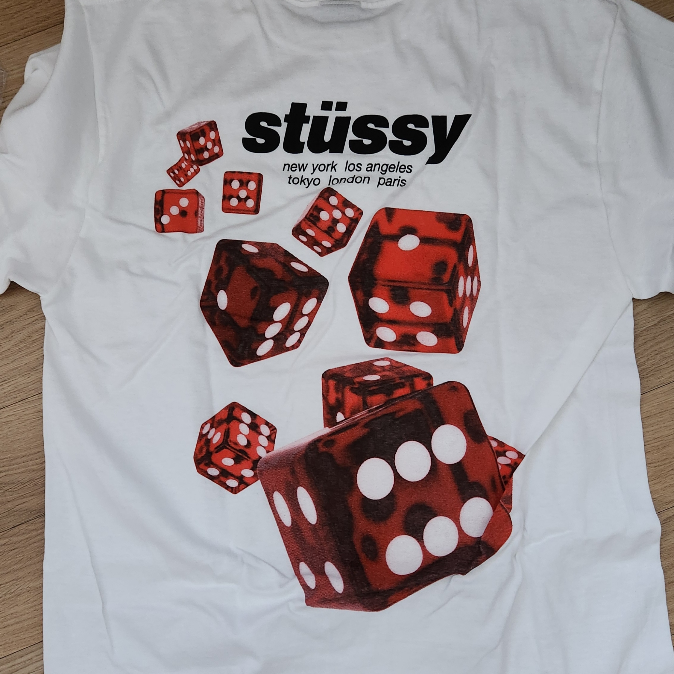 Stussy Rollers T-Shirt White 착용 스타일 - 2