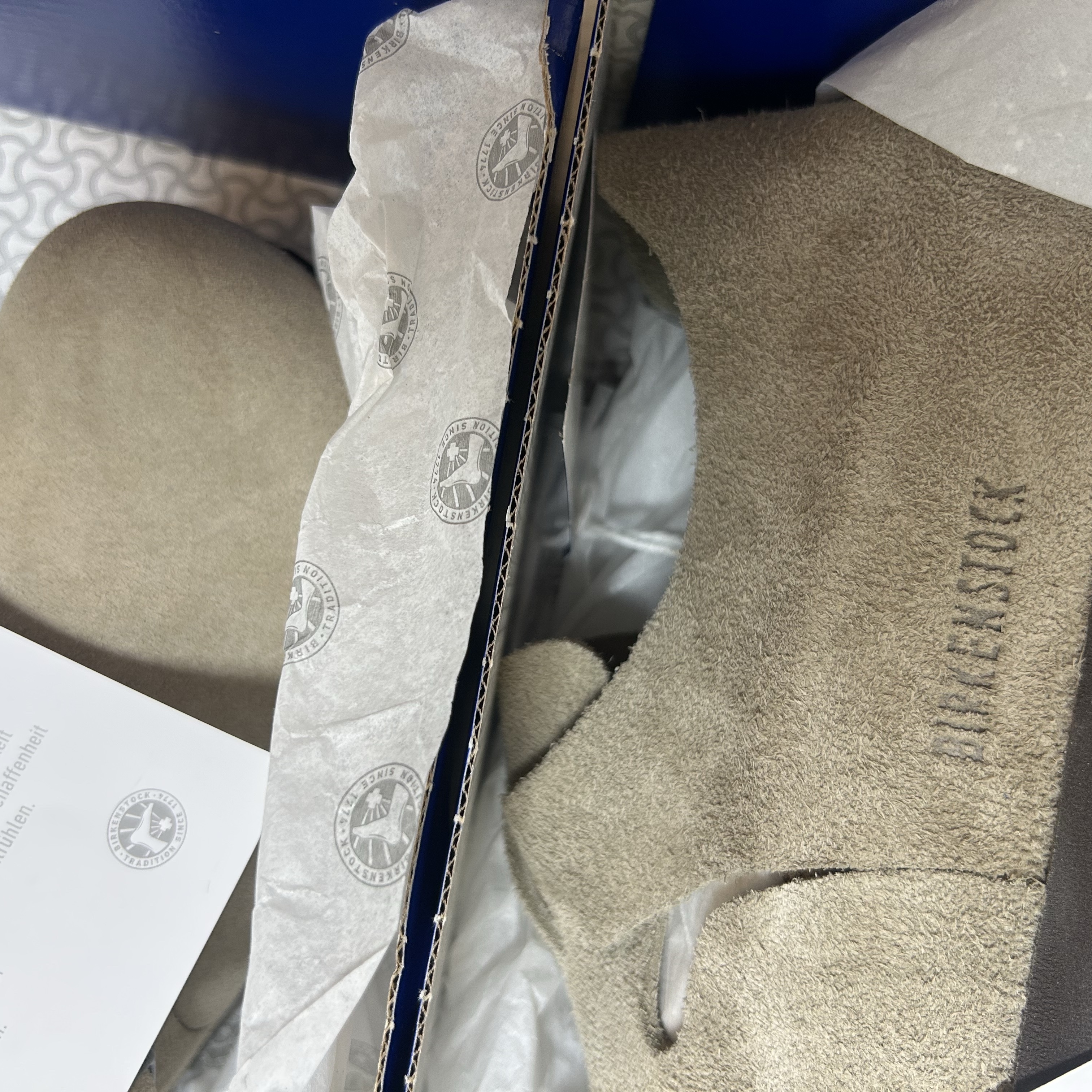 Birkenstock London BS Suede Leather Taupe - Regular 착용 스타일 - 2