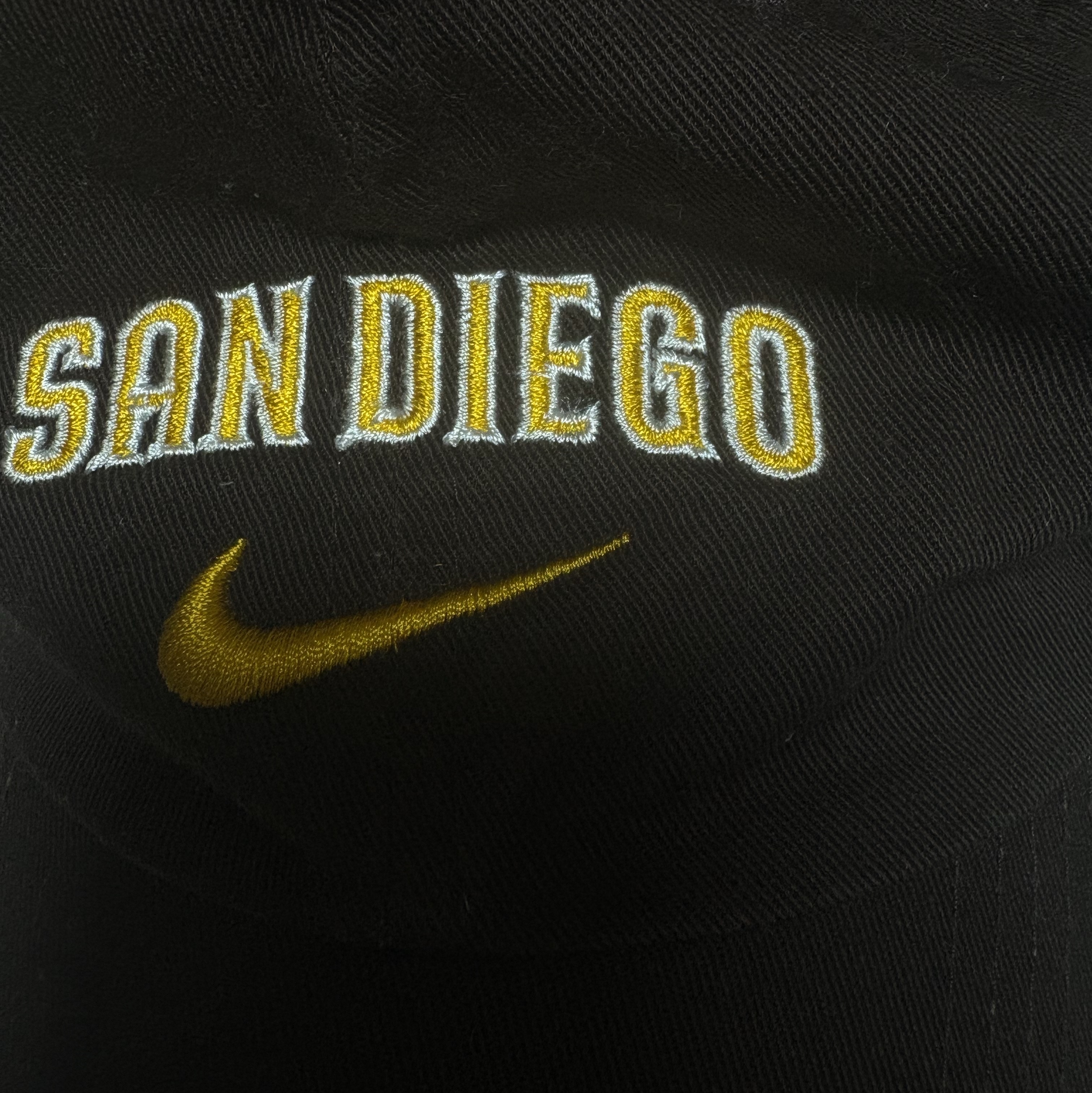 Nike Heritage 86 Wordmark Swoosh MLB San Diego Padres Adjustable Hat Brown 착용 스타일