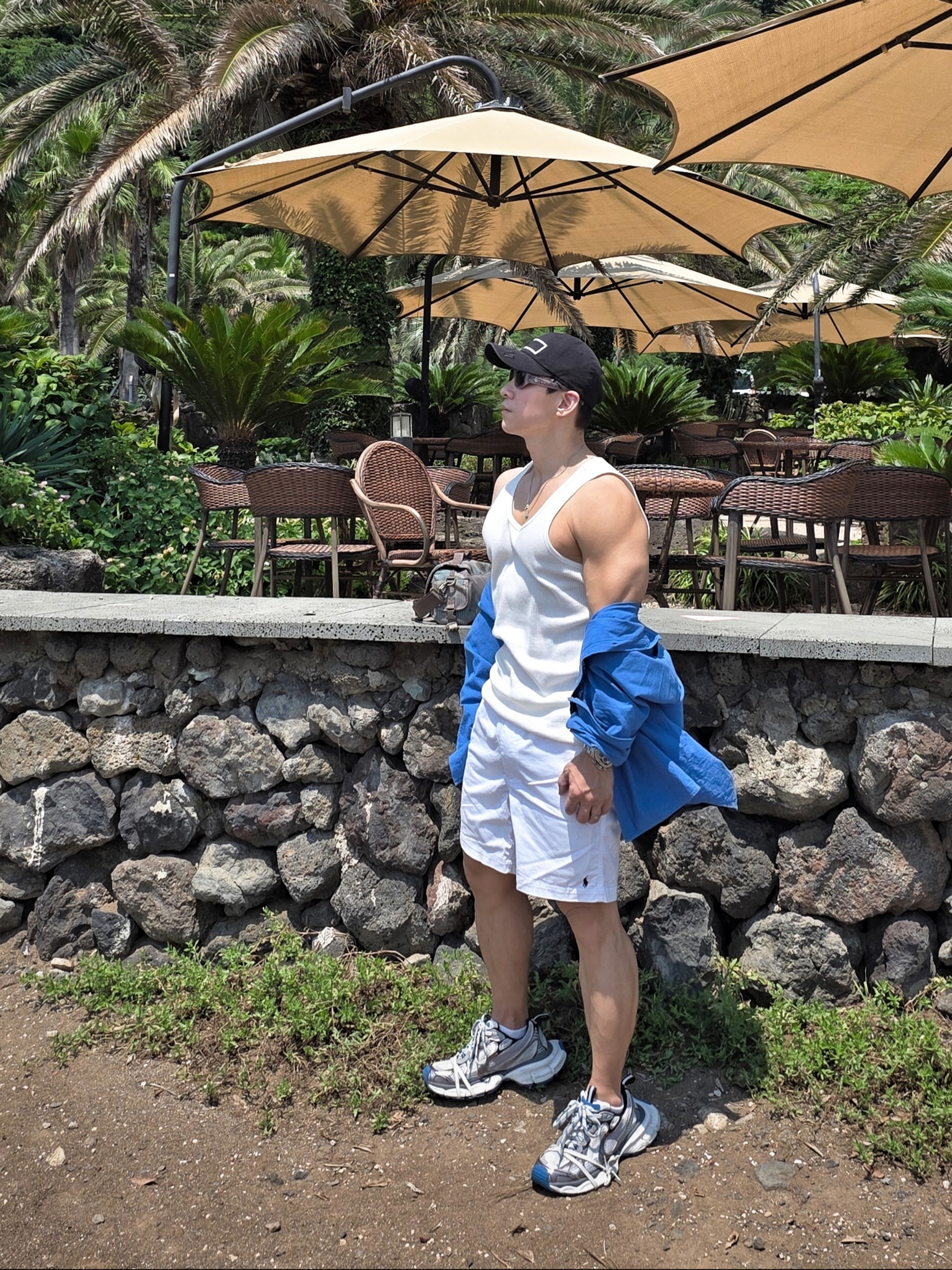 Supreme Mini Duffle Bag Woodland Camo - 24SS, Balenciaga 3XL Sneakers Grey White Blue 착용 스타일 - 3