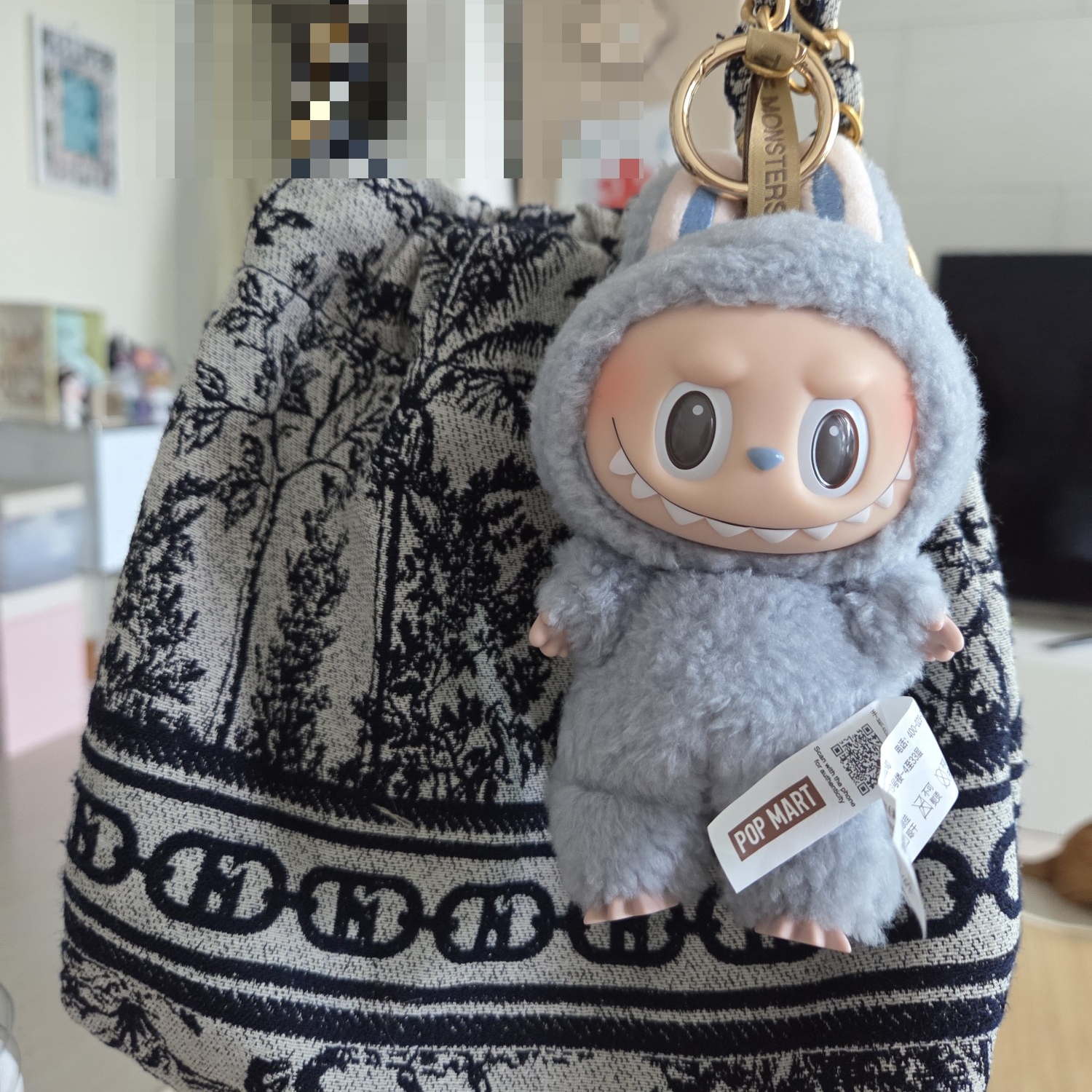 Pop Mart Labubu The Monsters Labubu Tasty Macarons Series Sea Salt Coconut Keyring (Opened Case) 착용 스타일 - 2