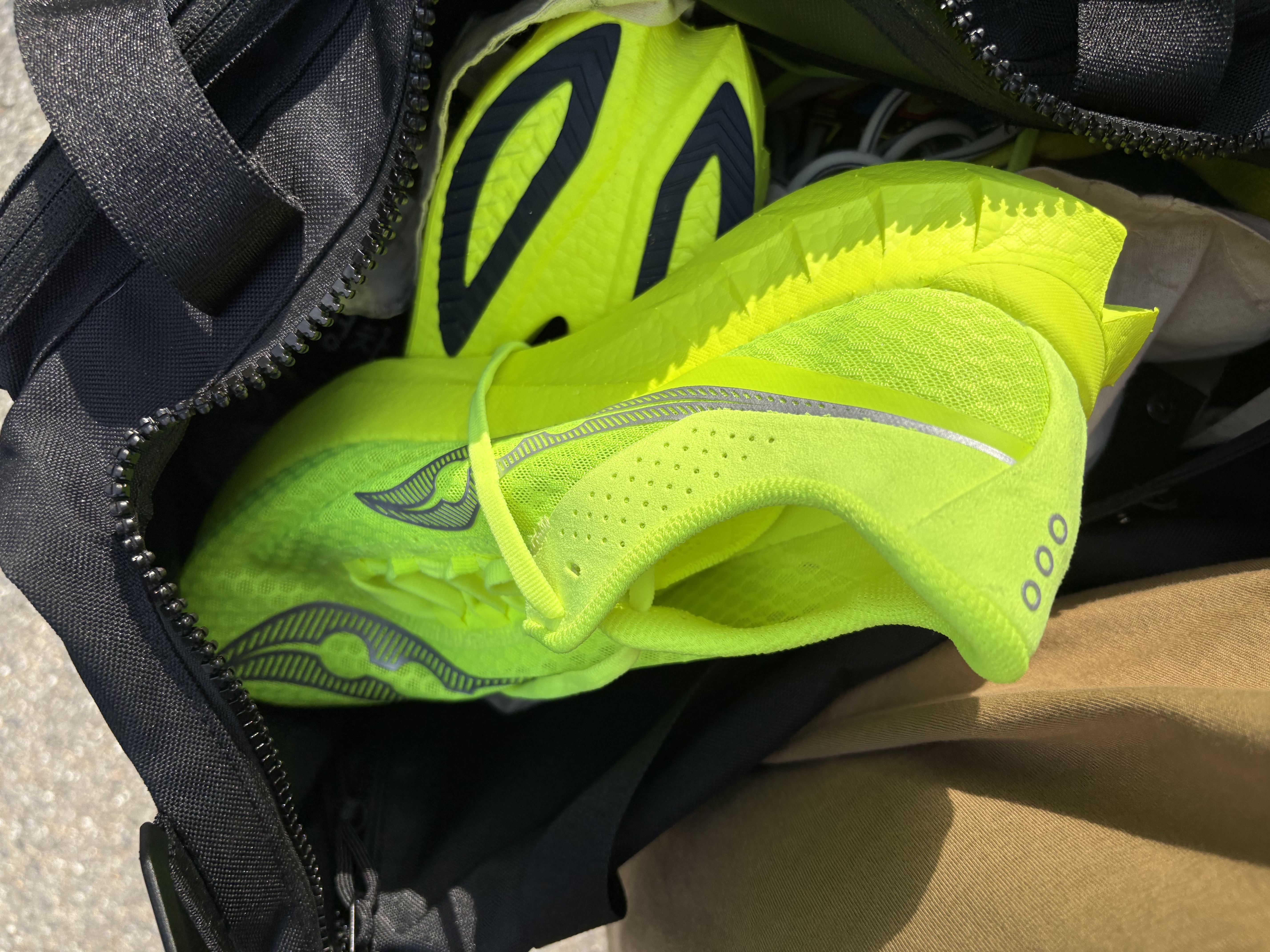 Saucony Endorphin Pro 4 Citron Silver 착용 스타일