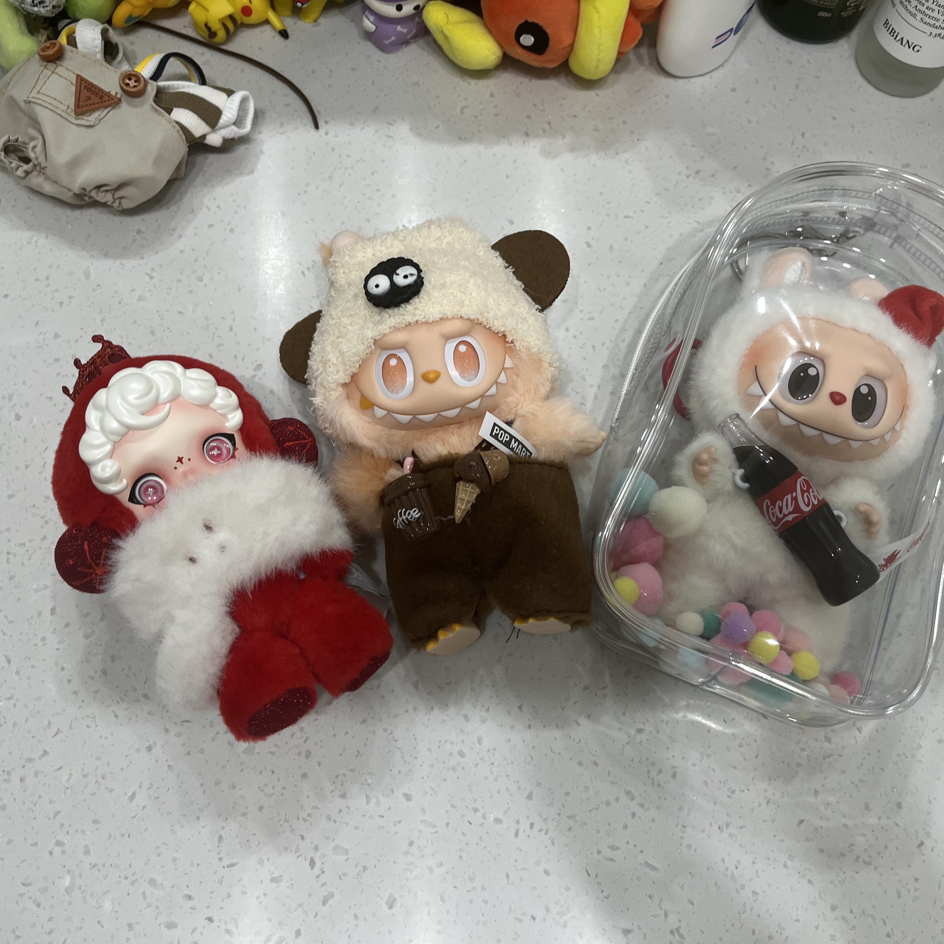 Pop Mart Labubu The Monsters Highlight Series Sealed Case (1 Blind Box), Pop Mart Labubu Coca Cola Series Keyring Sealed Case (1 Blind Box) 착용 스타일 - 1