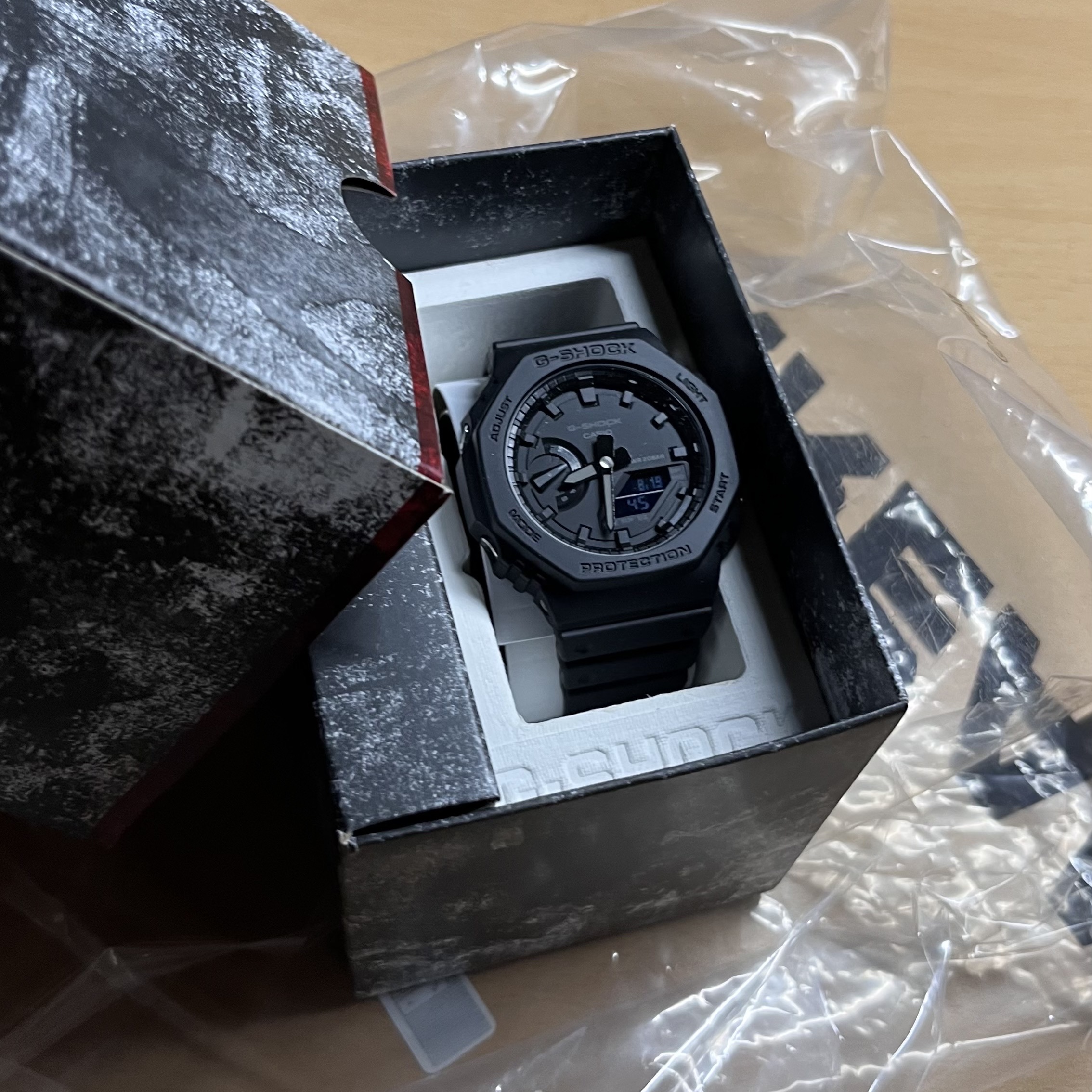 Casio G-Shock GA-2100-1A1 착용 스타일