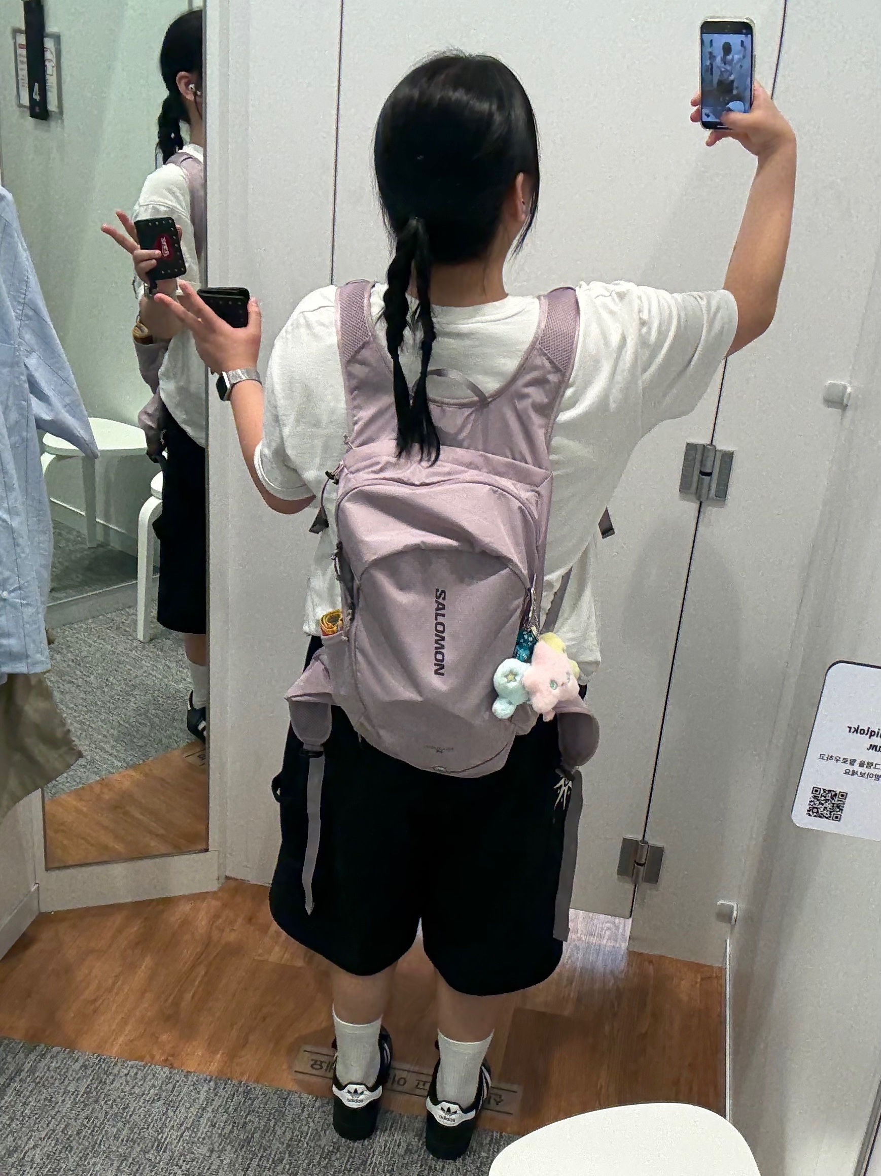 Salomon Trailblazer 20 Light Pink, NCT Wish Poppop 2nd Mini Album Wichu Keyring Ver. 착용 스타일