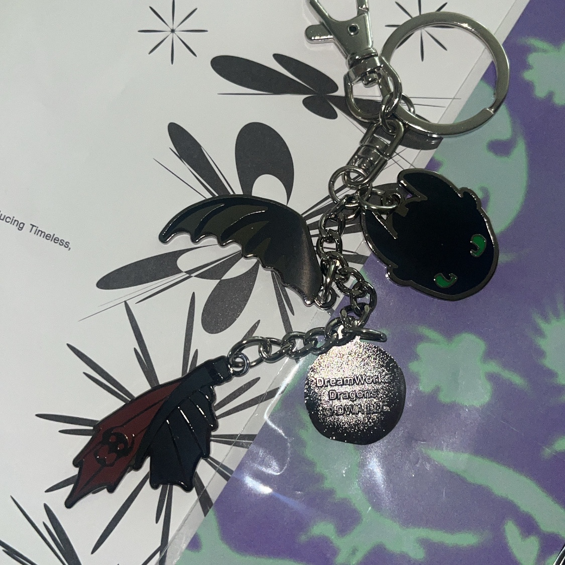 Hatchingroom x How To Train Your Dragon Toothless Keyring 착용 스타일