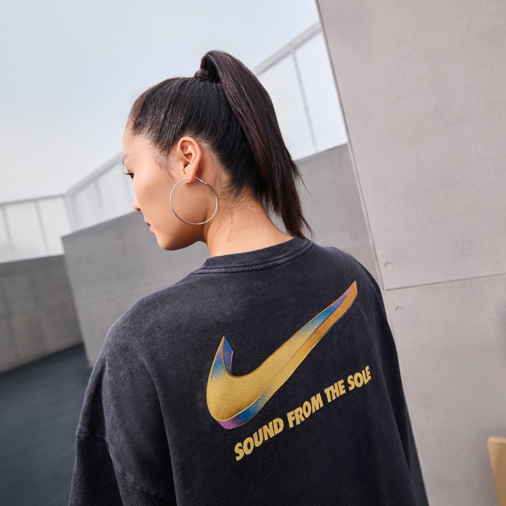 (W) Nike NSW Oversized T-Shirt Black - Asia 착용 스타일