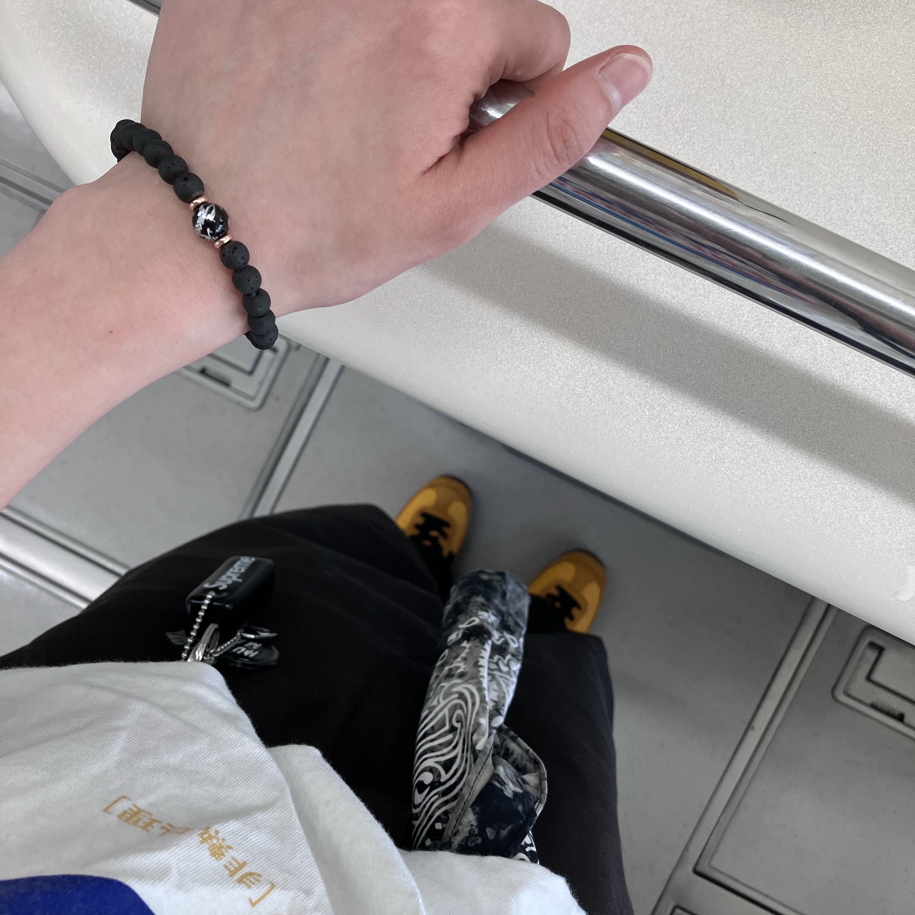 (W) Adidas Originals Japan Crew Yellow Core Black, Uniqlo U Wide FIt Chino Pants Dark Brown 착용 스타일 - 4