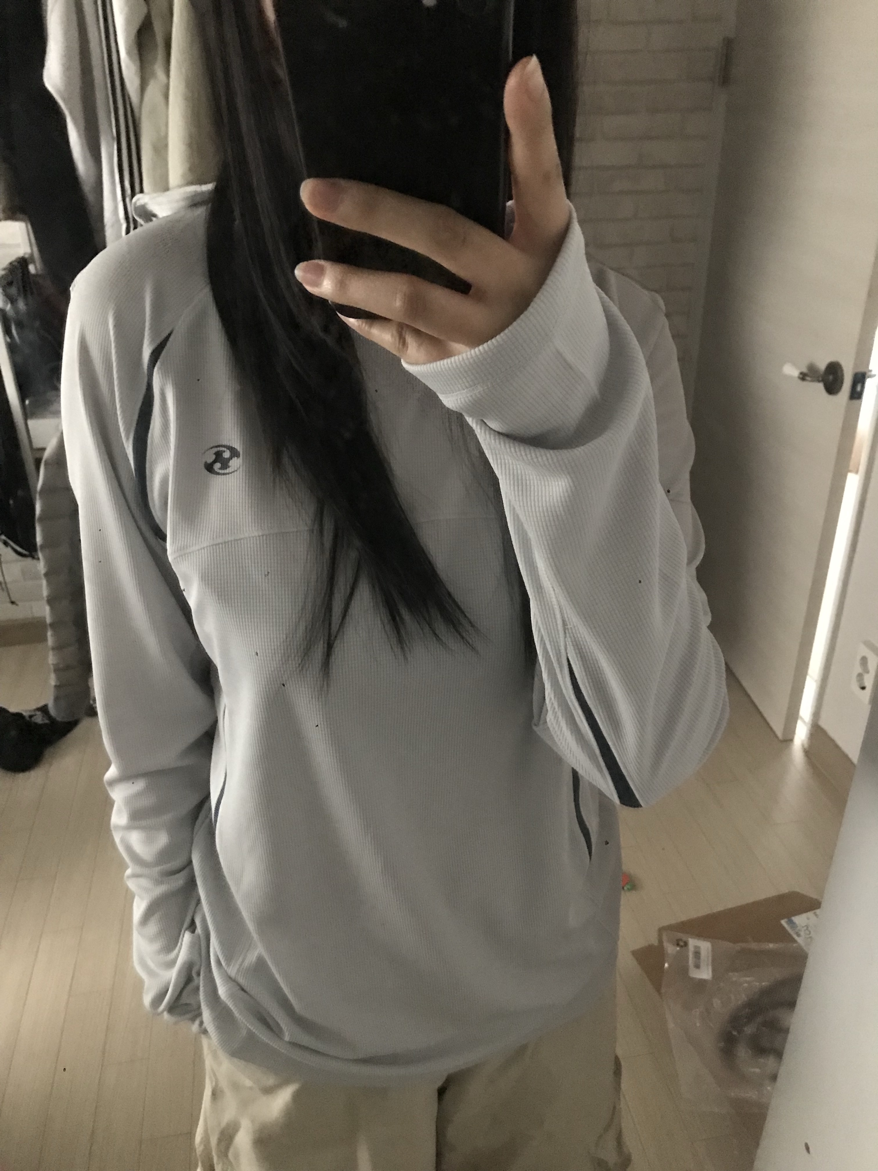 Sansan Gear Slim Hoodie Long Sleeves Light Grey 착용 스타일 - 1